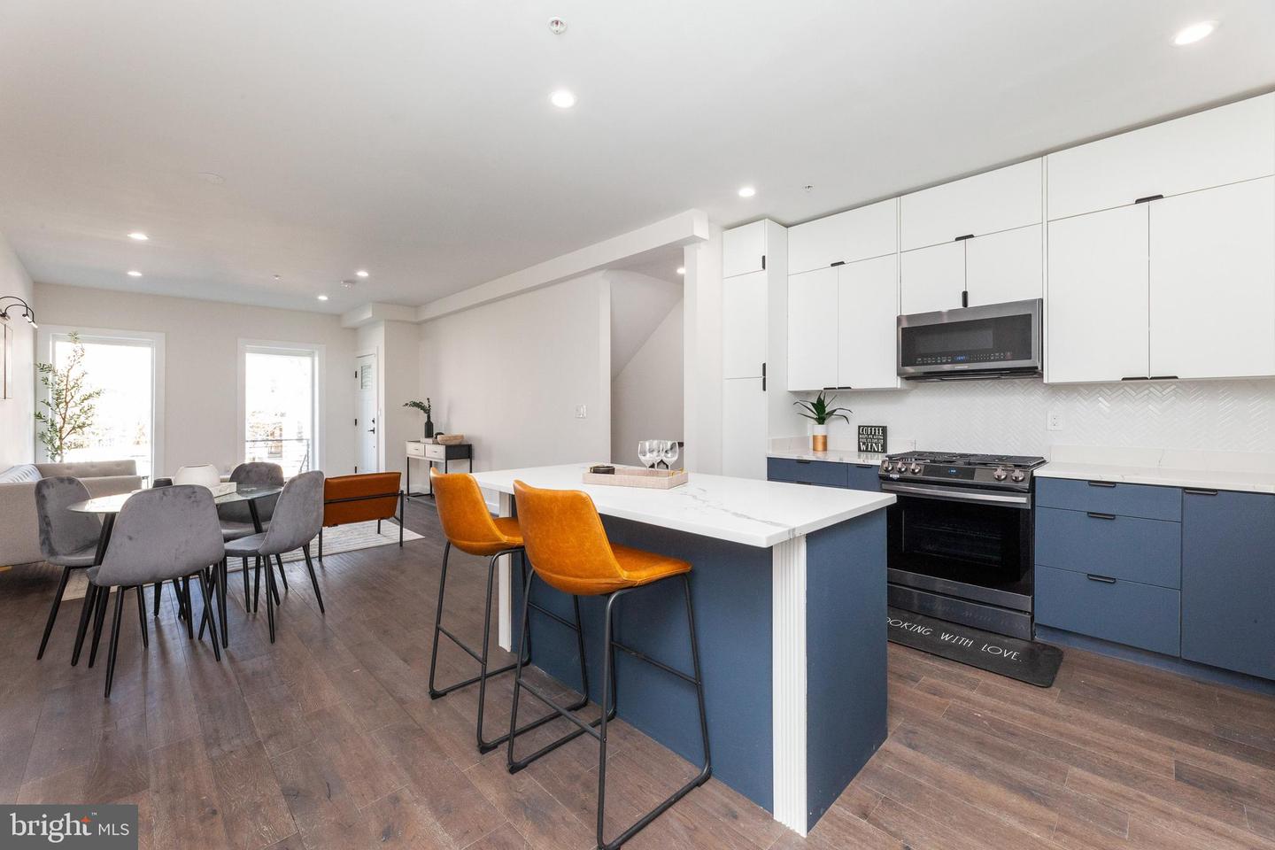 734 KENYON ST NW #2, WASHINGTON, District Of Columbia 20010, 4 Bedrooms Bedrooms, ,3 BathroomsBathrooms,Residential,For sale,734 KENYON ST NW #2,DCDC2204610 MLS # DCDC2204610