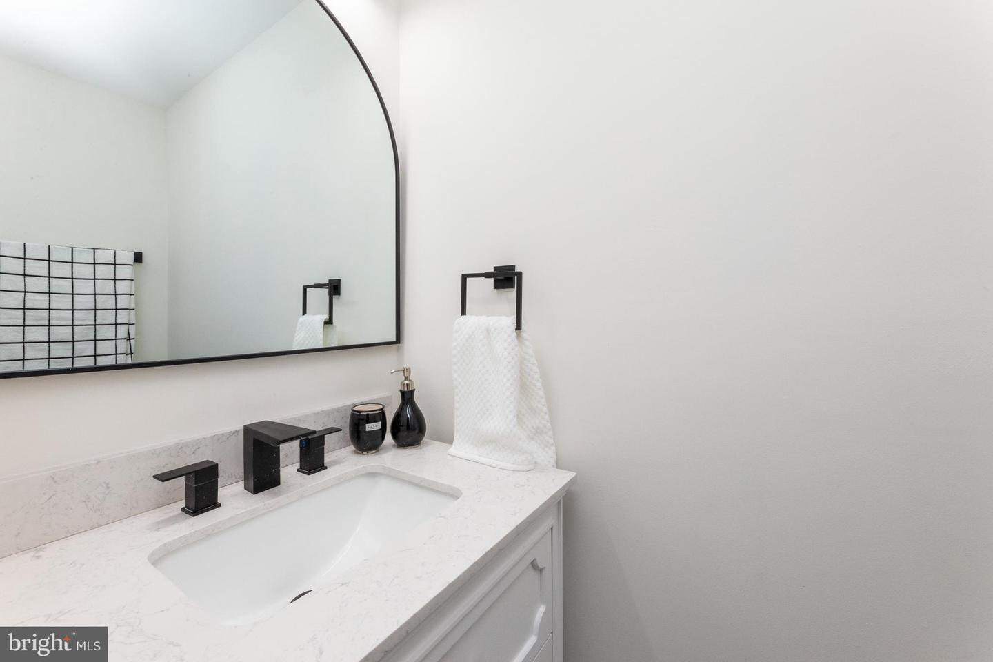 734 KENYON ST NW #2, WASHINGTON, District Of Columbia 20010, 4 Bedrooms Bedrooms, ,3 BathroomsBathrooms,Residential,For sale,734 KENYON ST NW #2,DCDC2204610 MLS # DCDC2204610