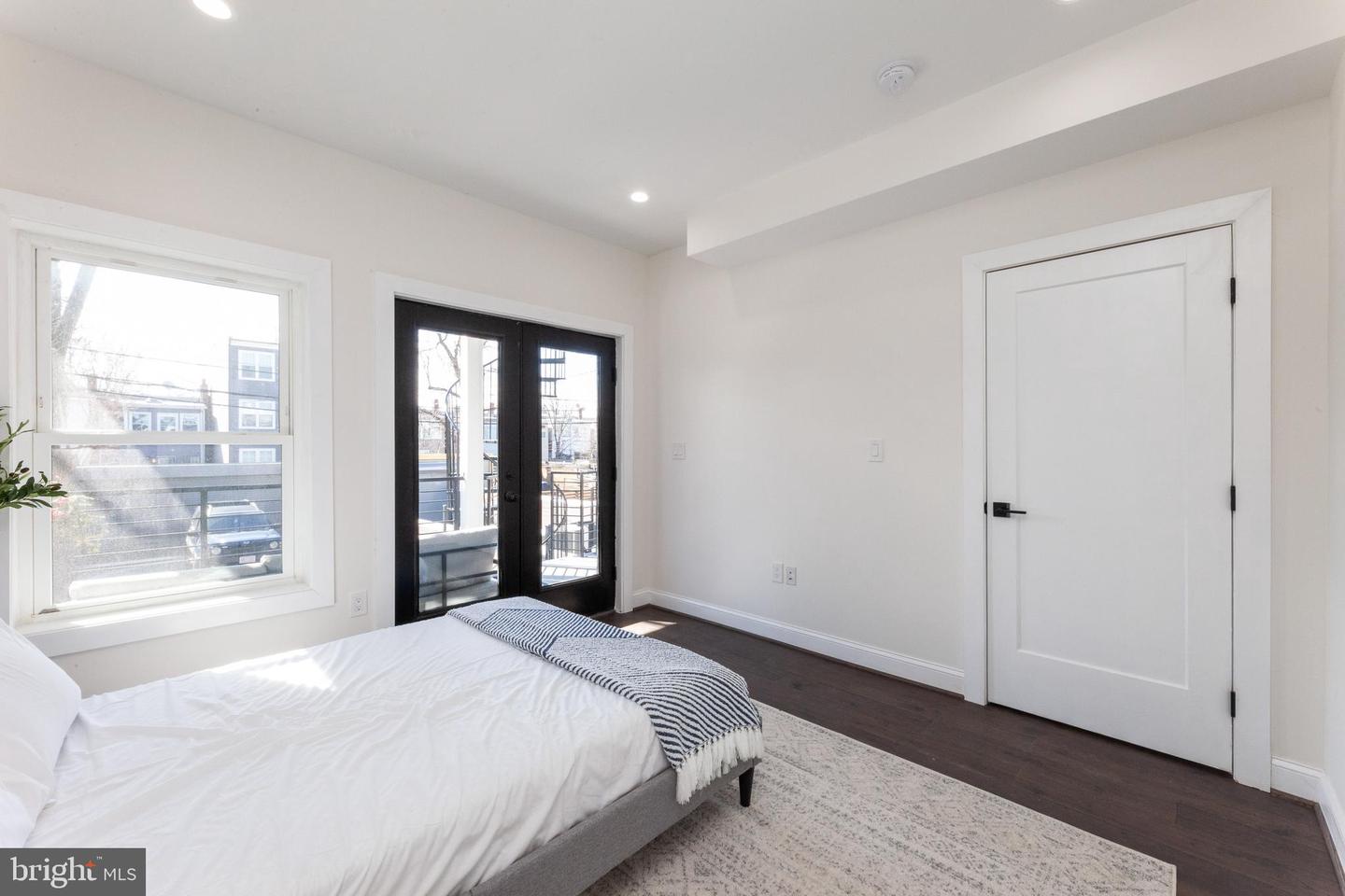 734 KENYON ST NW #2, WASHINGTON, District Of Columbia 20010, 4 Bedrooms Bedrooms, ,3 BathroomsBathrooms,Residential,For sale,734 KENYON ST NW #2,DCDC2204610 MLS # DCDC2204610