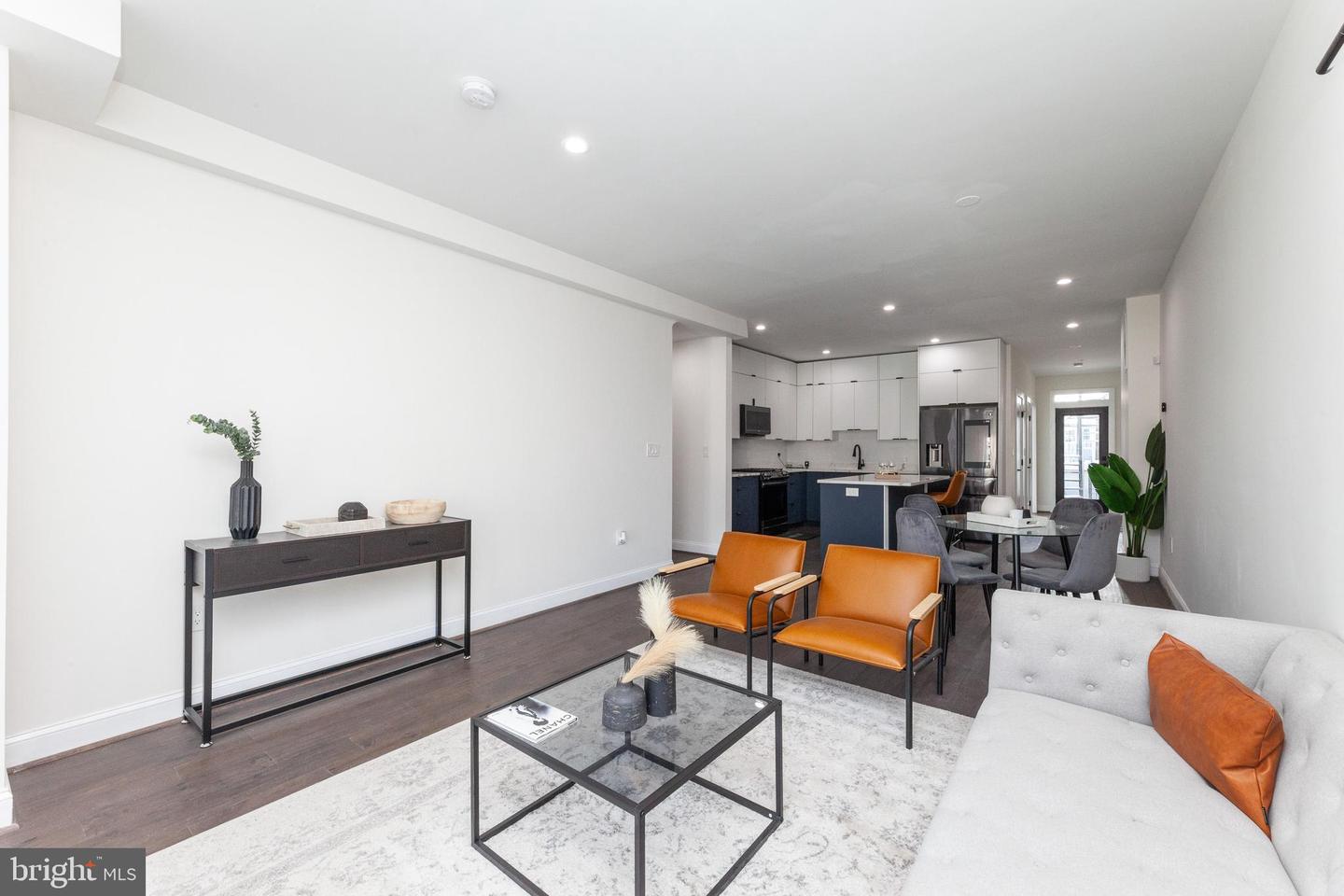 734 KENYON ST NW #2, WASHINGTON, District Of Columbia 20010, 4 Bedrooms Bedrooms, ,3 BathroomsBathrooms,Residential,For sale,734 KENYON ST NW #2,DCDC2204610 MLS # DCDC2204610