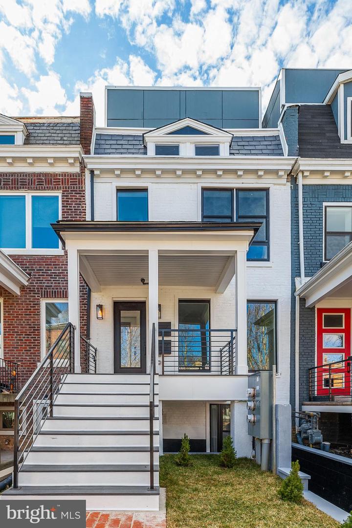 734 KENYON ST NW #2, WASHINGTON, District Of Columbia 20010, 4 Bedrooms Bedrooms, ,3 BathroomsBathrooms,Residential,For sale,734 KENYON ST NW #2,DCDC2204610 MLS # DCDC2204610