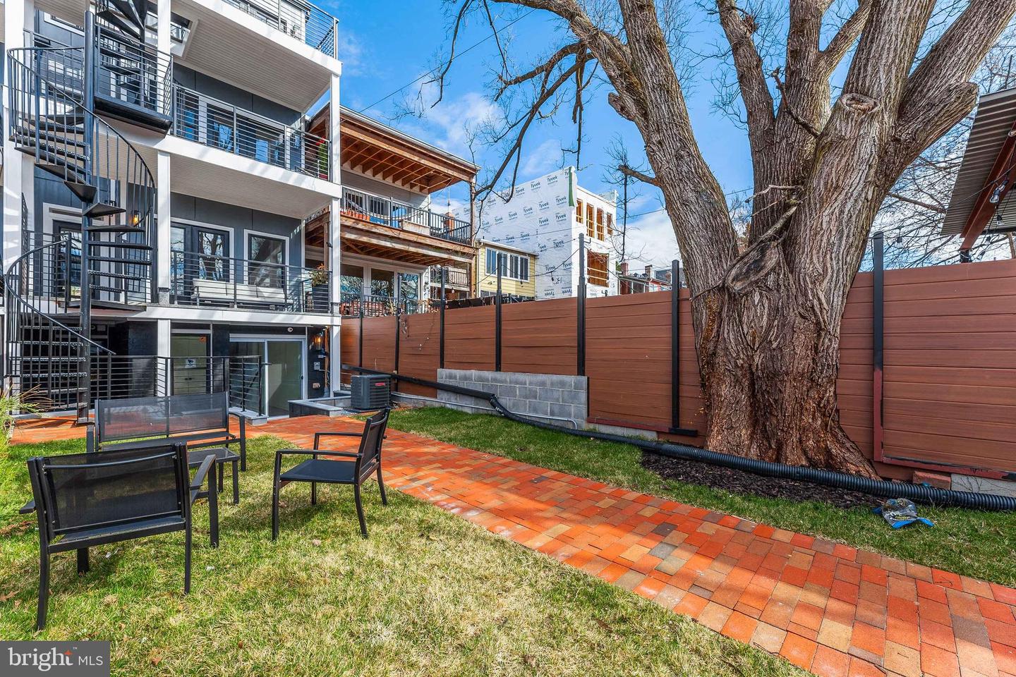 734 KENYON ST NW #2, WASHINGTON, District Of Columbia 20010, 4 Bedrooms Bedrooms, ,3 BathroomsBathrooms,Residential,For sale,734 KENYON ST NW #2,DCDC2204610 MLS # DCDC2204610