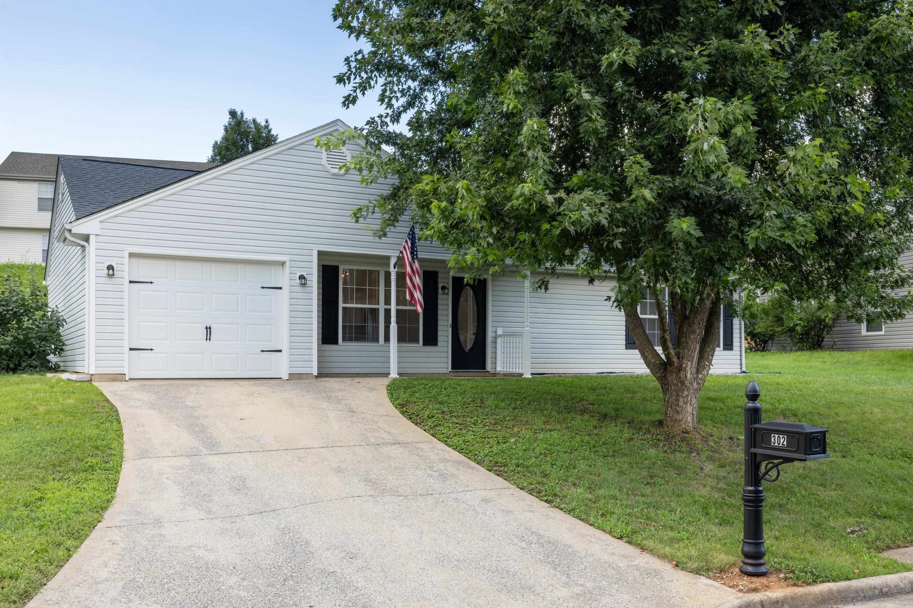 302 LANCELOT LN, STAUNTON, Virginia 24401, 3 Bedrooms Bedrooms, ,2 BathroomsBathrooms,Residential,302 LANCELOT LN,666913 MLS # 666913