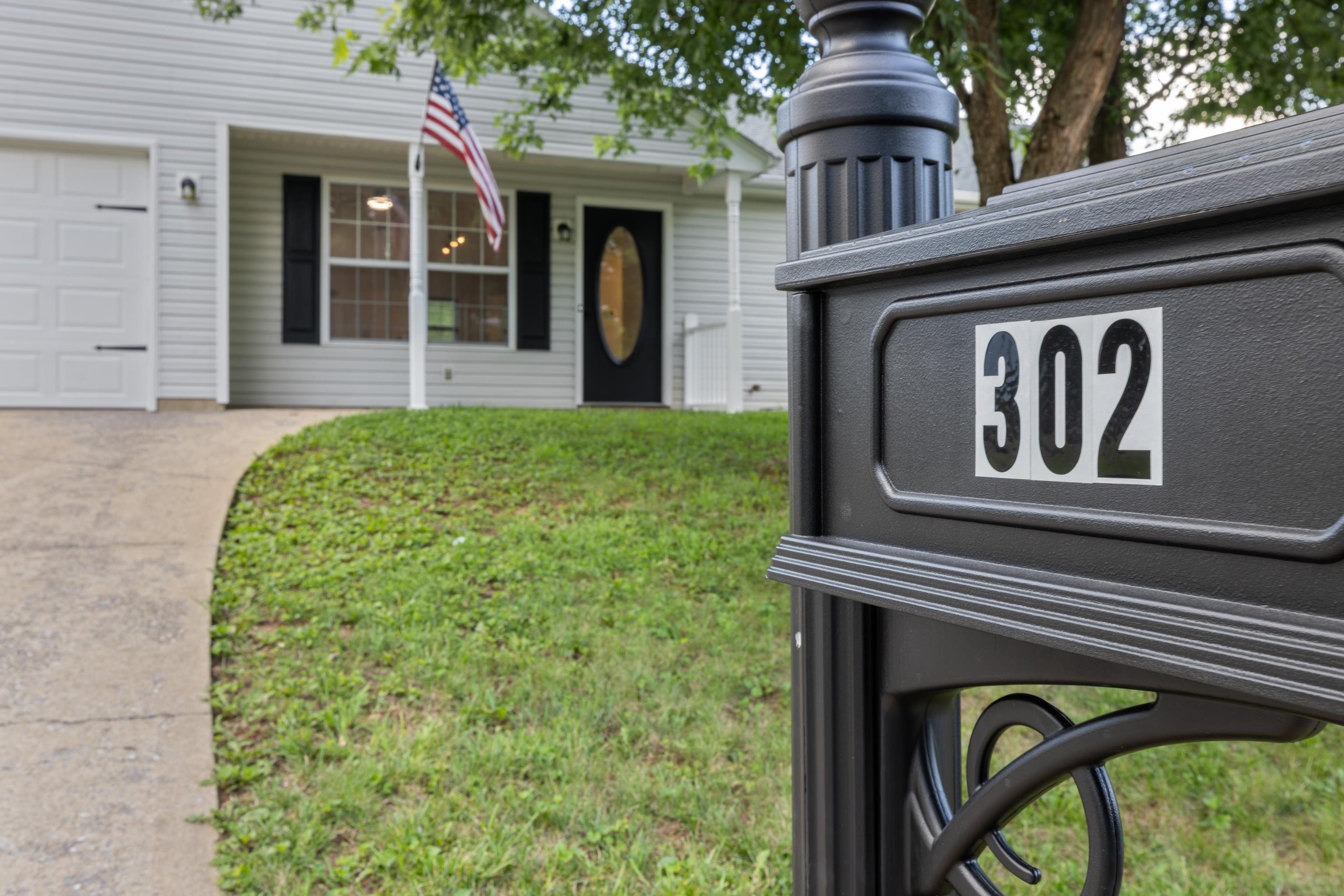302 LANCELOT LN, STAUNTON, Virginia 24401, 3 Bedrooms Bedrooms, ,2 BathroomsBathrooms,Residential,302 LANCELOT LN,666913 MLS # 666913