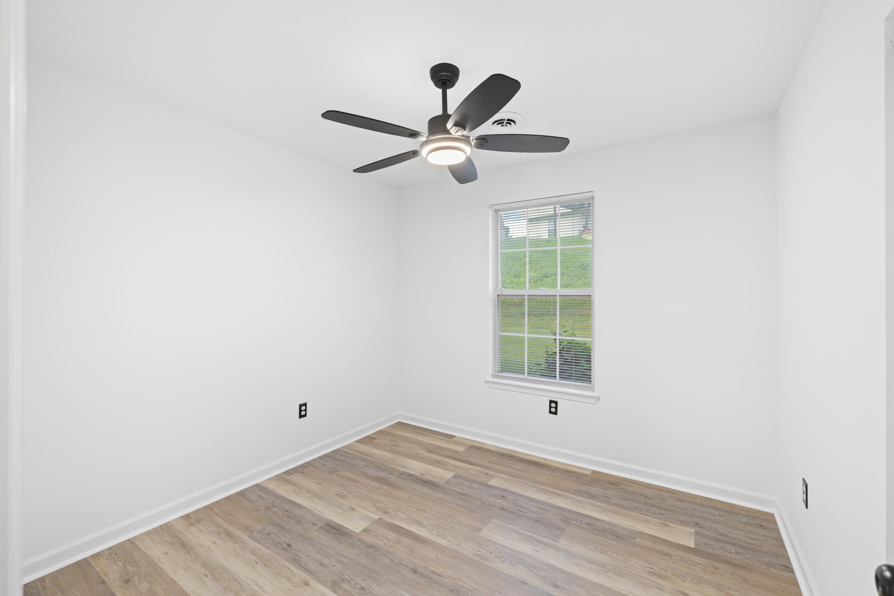 302 LANCELOT LN, STAUNTON, Virginia 24401, 3 Bedrooms Bedrooms, ,2 BathroomsBathrooms,Residential,302 LANCELOT LN,666913 MLS # 666913