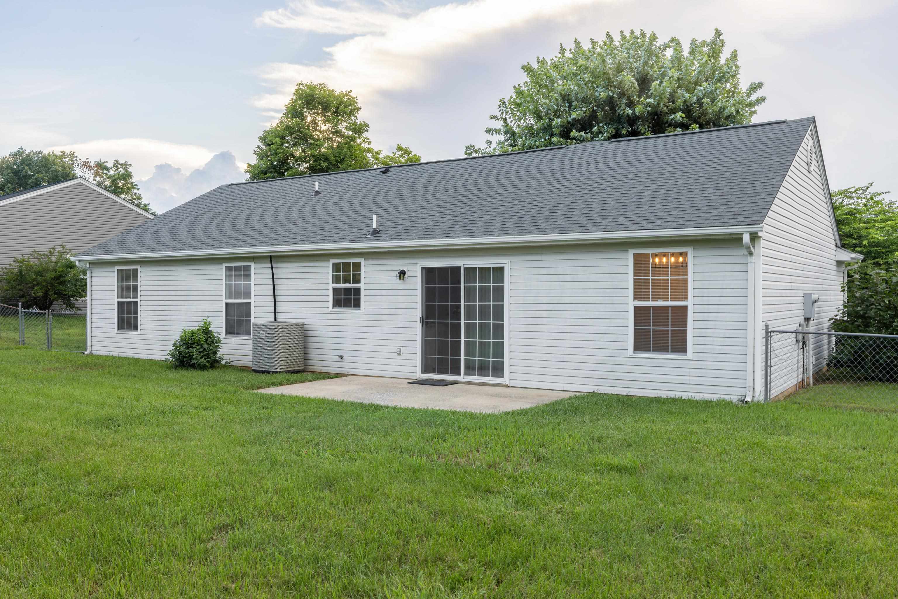 302 LANCELOT LN, STAUNTON, Virginia 24401, 3 Bedrooms Bedrooms, ,2 BathroomsBathrooms,Residential,302 LANCELOT LN,666913 MLS # 666913