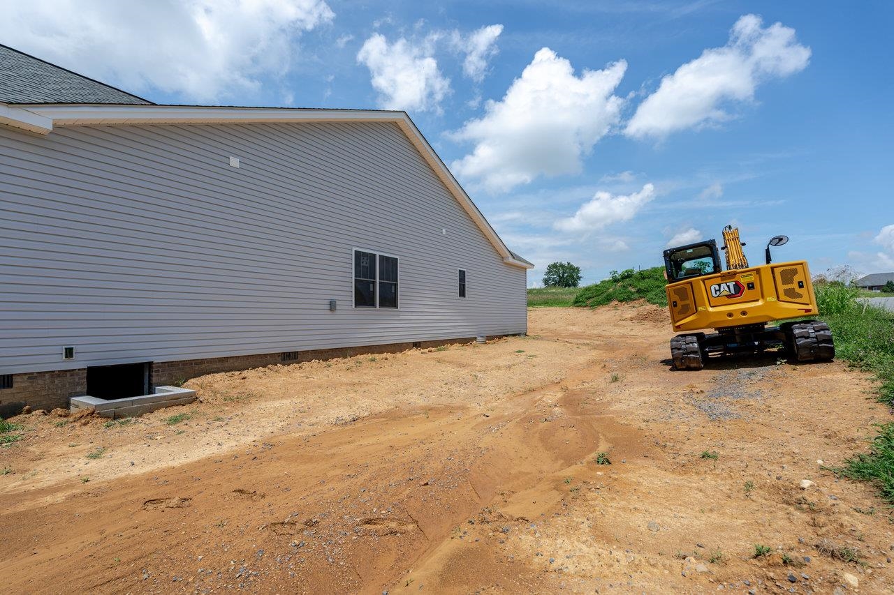 919 CLICKS LN, NEW MARKET, Virginia 22844, 3 Bedrooms Bedrooms, ,2 BathroomsBathrooms,Residential,919 CLICKS LN,666924 MLS # 666924