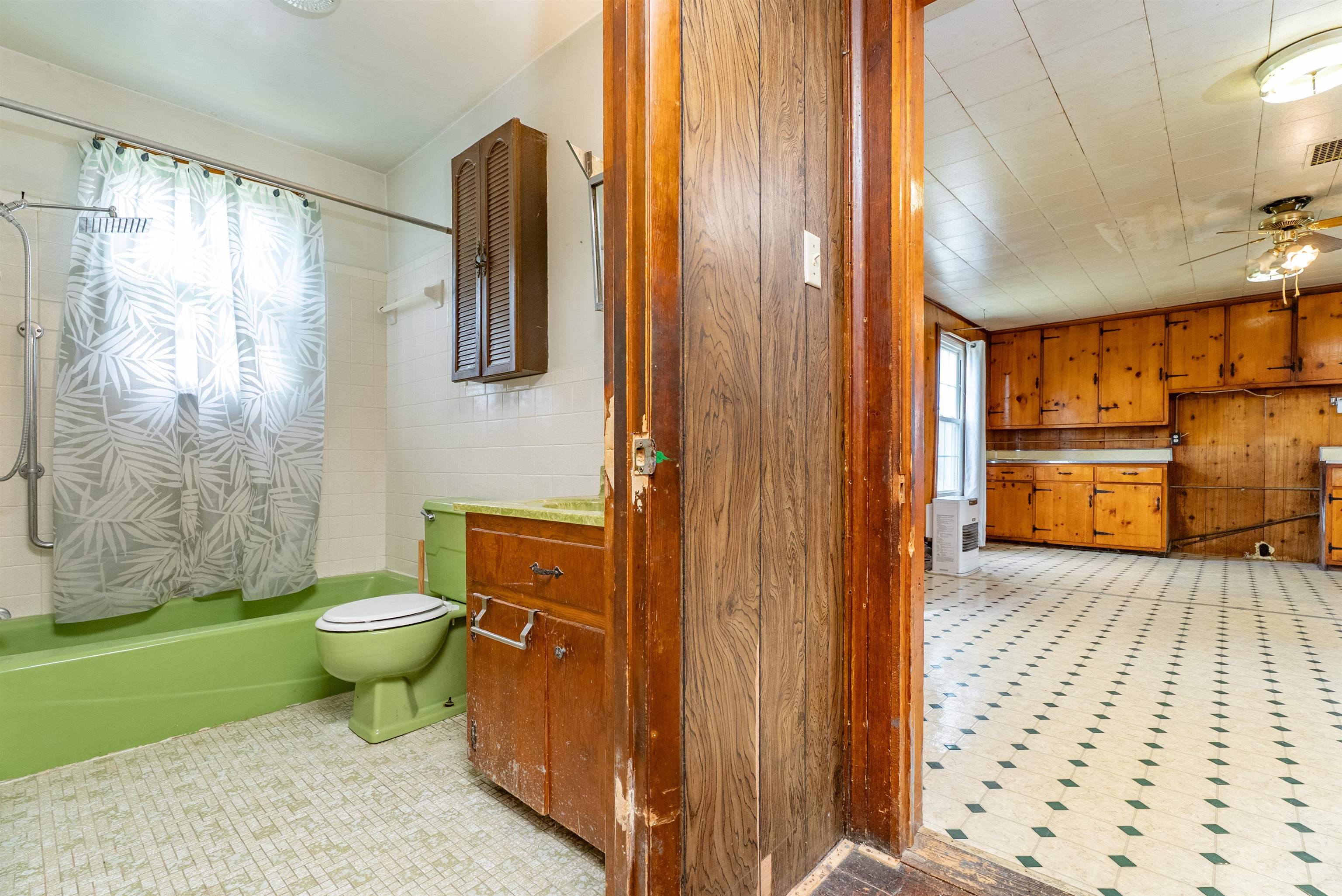 2199 BARRENRIDGE RD, STAUNTON, Virginia 24401, 4 Bedrooms Bedrooms, ,1 BathroomBathrooms,Residential,2199 BARRENRIDGE RD,666925 MLS # 666925