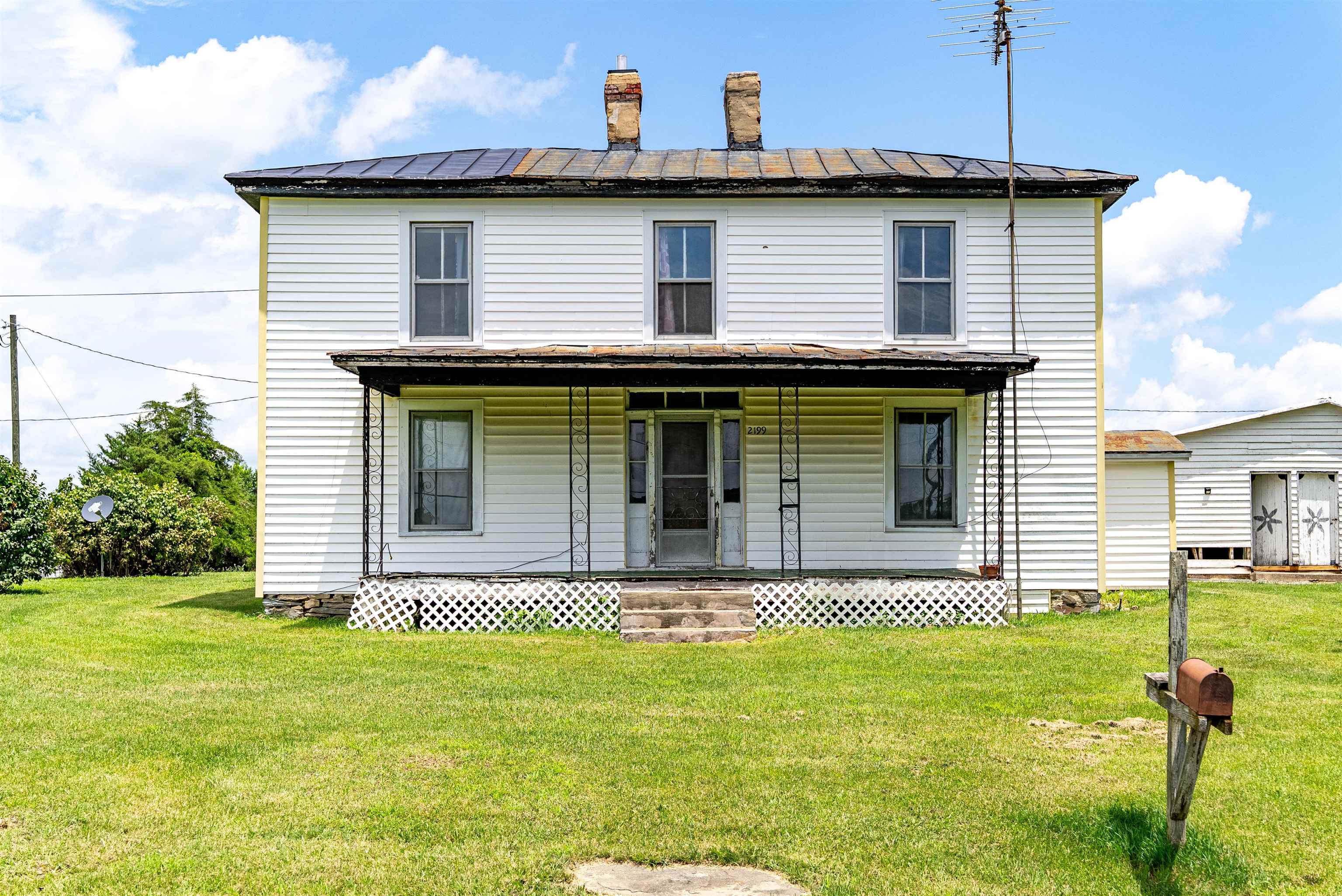 2199 BARRENRIDGE RD, STAUNTON, Virginia 24401, 4 Bedrooms Bedrooms, ,1 BathroomBathrooms,Residential,2199 BARRENRIDGE RD,666925 MLS # 666925