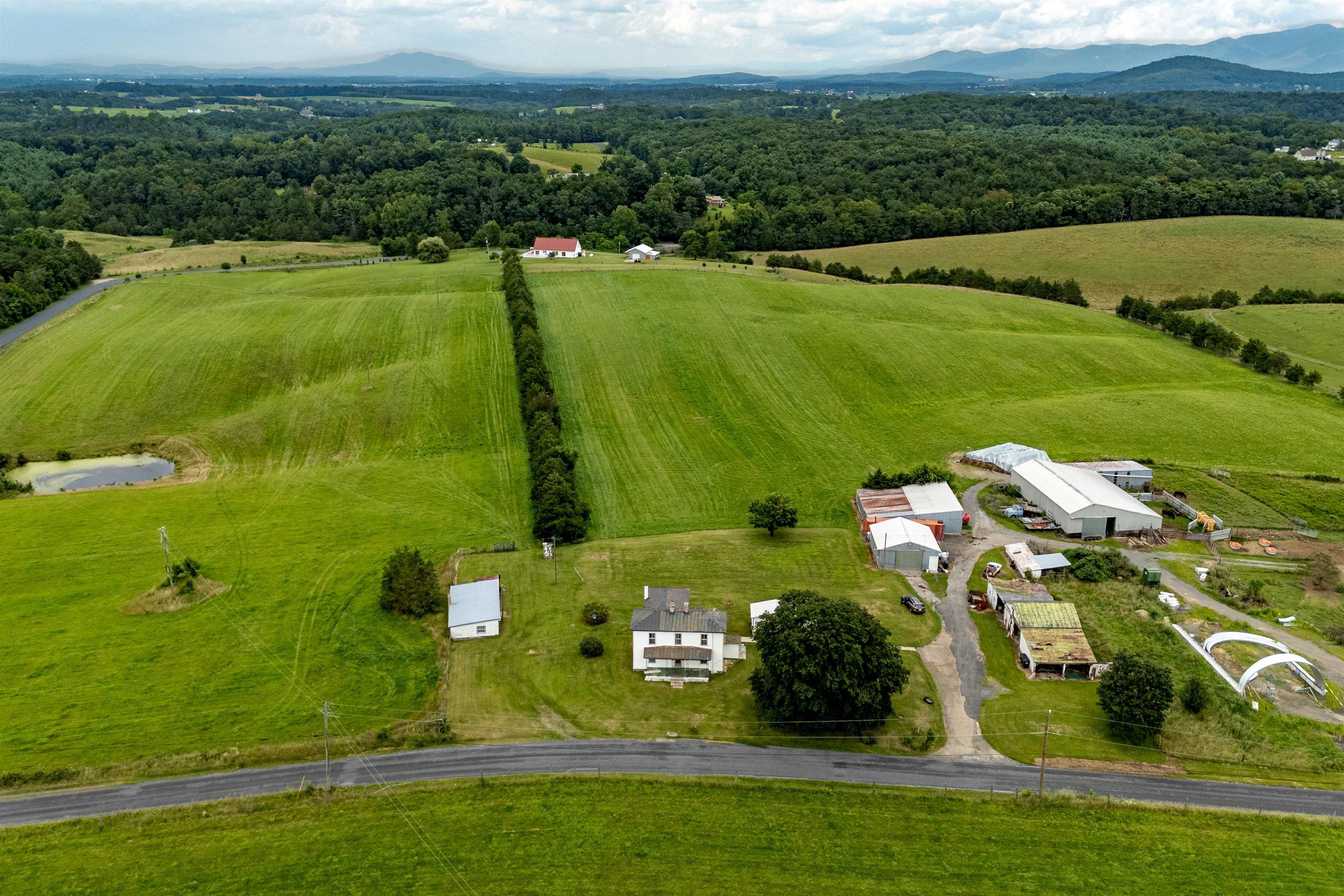 2199 BARRENRIDGE RD, STAUNTON, Virginia 24401, 4 Bedrooms Bedrooms, ,1 BathroomBathrooms,Residential,2199 BARRENRIDGE RD,666925 MLS # 666925