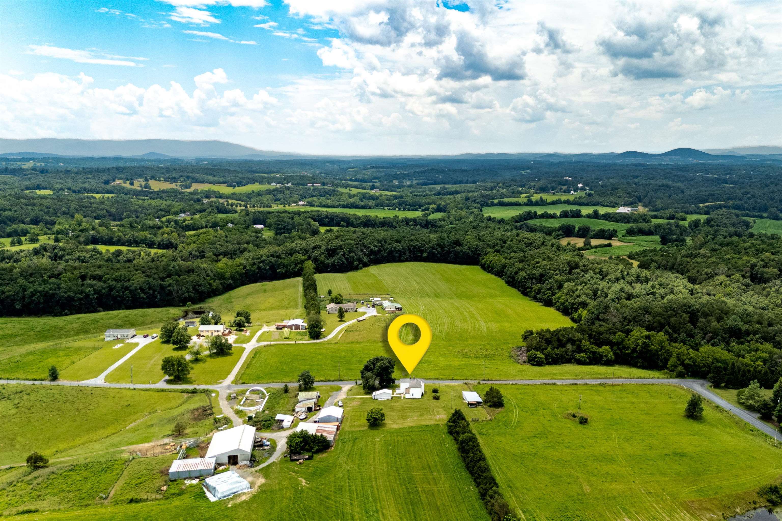 2199 BARRENRIDGE RD, STAUNTON, Virginia 24401, 4 Bedrooms Bedrooms, ,1 BathroomBathrooms,Residential,2199 BARRENRIDGE RD,666925 MLS # 666925