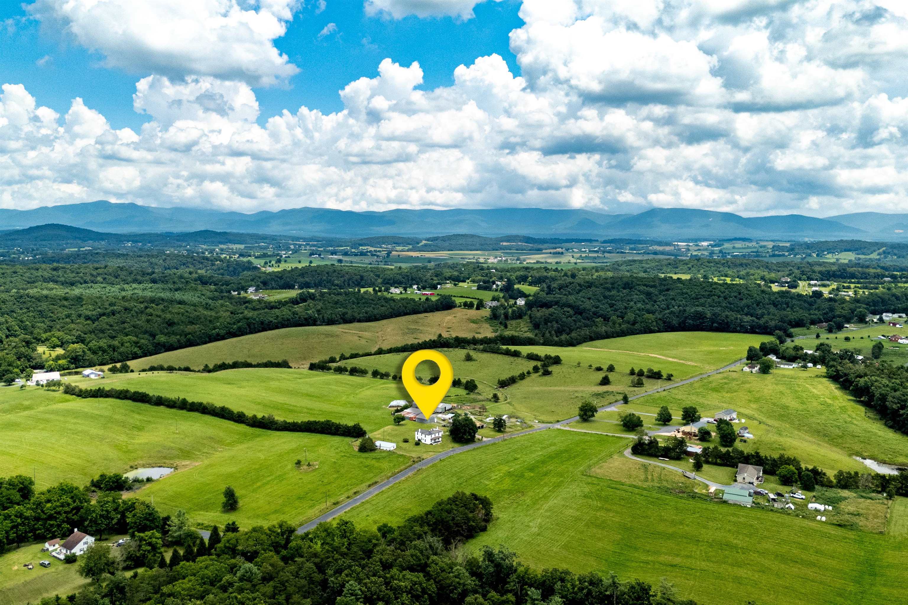 2199 BARRENRIDGE RD, STAUNTON, Virginia 24401, 4 Bedrooms Bedrooms, ,1 BathroomBathrooms,Residential,2199 BARRENRIDGE RD,666925 MLS # 666925