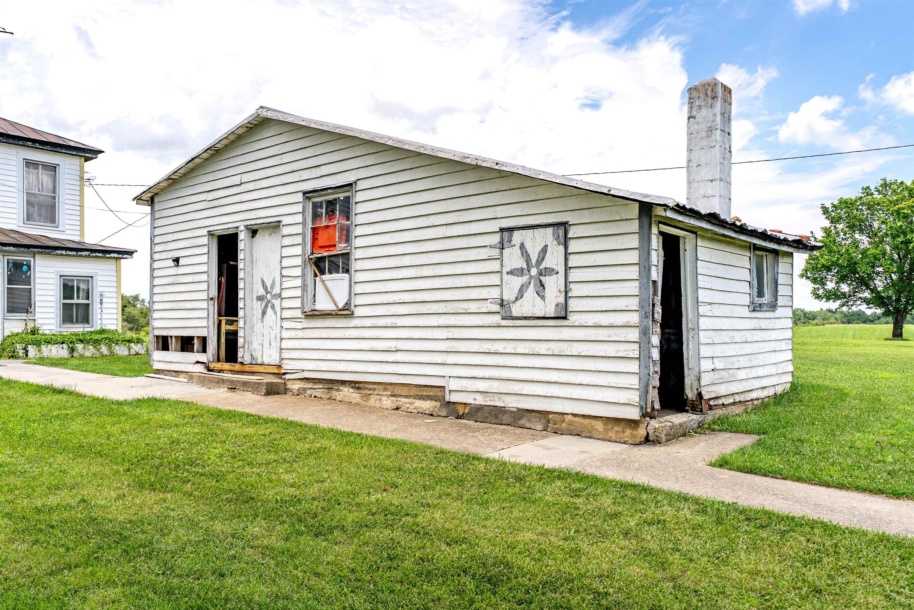 2199 BARRENRIDGE RD, STAUNTON, Virginia 24401, 4 Bedrooms Bedrooms, ,1 BathroomBathrooms,Residential,2199 BARRENRIDGE RD,666925 MLS # 666925
