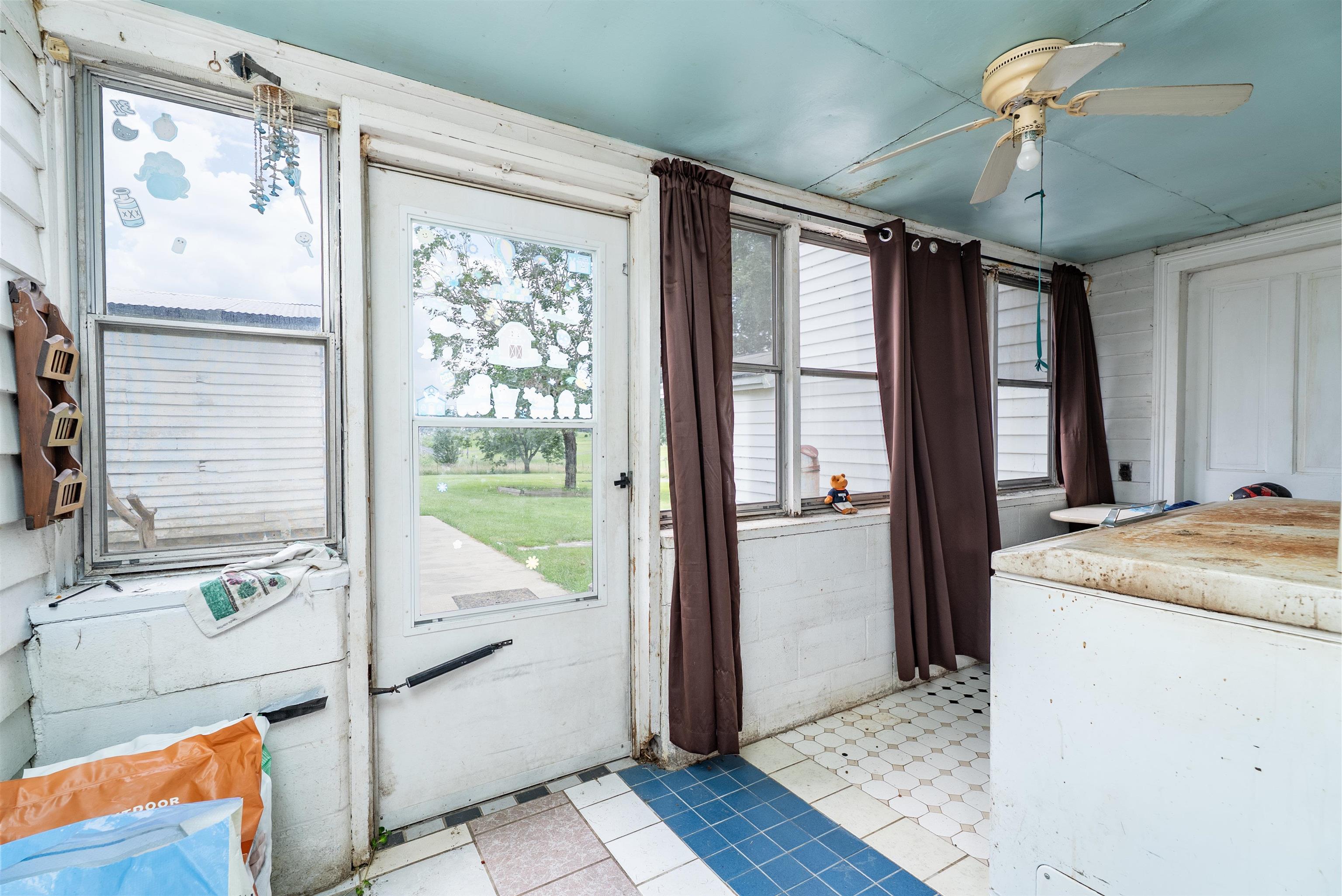 2199 BARRENRIDGE RD, STAUNTON, Virginia 24401, 4 Bedrooms Bedrooms, ,1 BathroomBathrooms,Residential,2199 BARRENRIDGE RD,666925 MLS # 666925