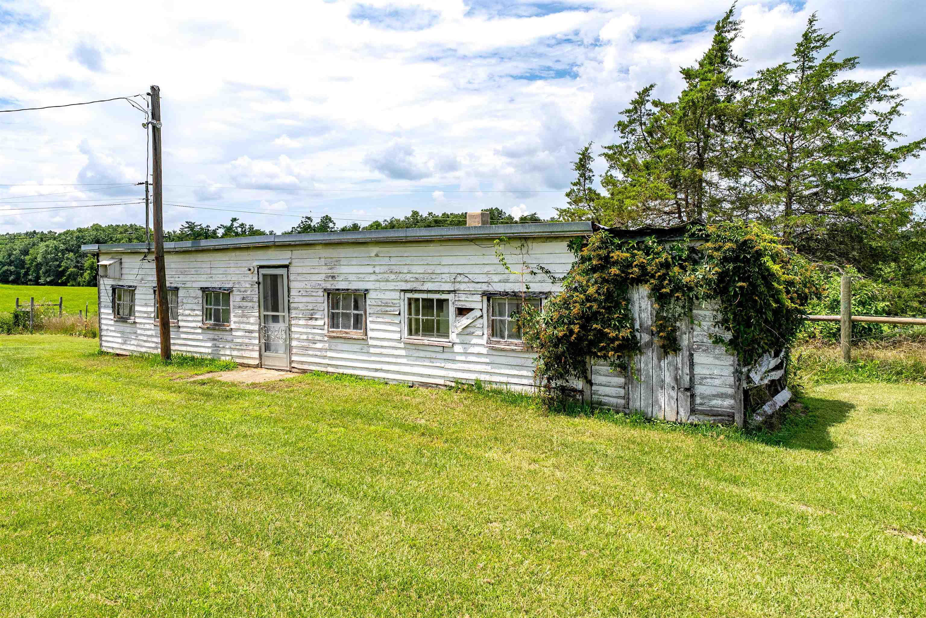 2199 BARRENRIDGE RD, STAUNTON, Virginia 24401, 4 Bedrooms Bedrooms, ,1 BathroomBathrooms,Residential,2199 BARRENRIDGE RD,666925 MLS # 666925
