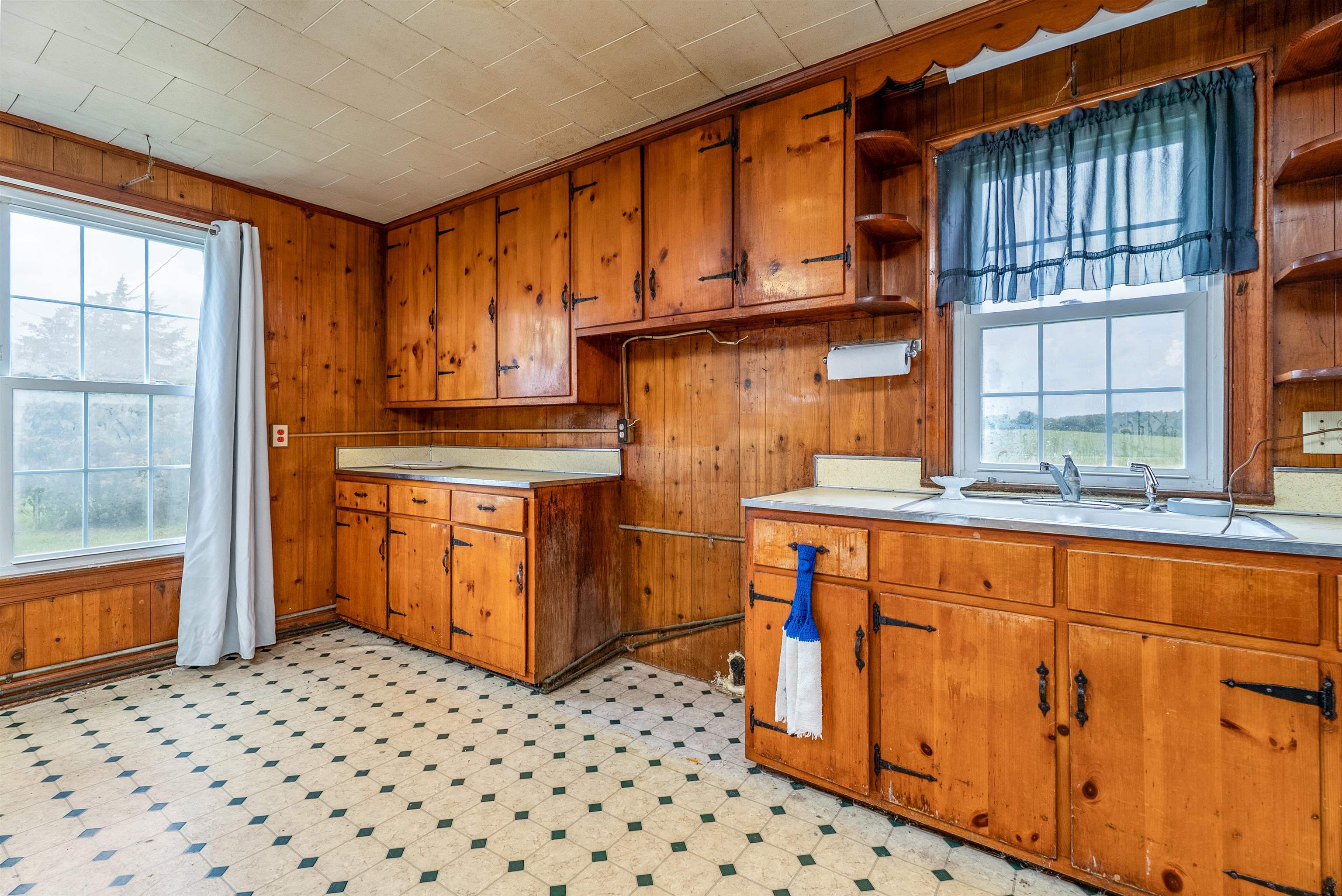 2199 BARRENRIDGE RD, STAUNTON, Virginia 24401, 4 Bedrooms Bedrooms, ,1 BathroomBathrooms,Residential,2199 BARRENRIDGE RD,666925 MLS # 666925