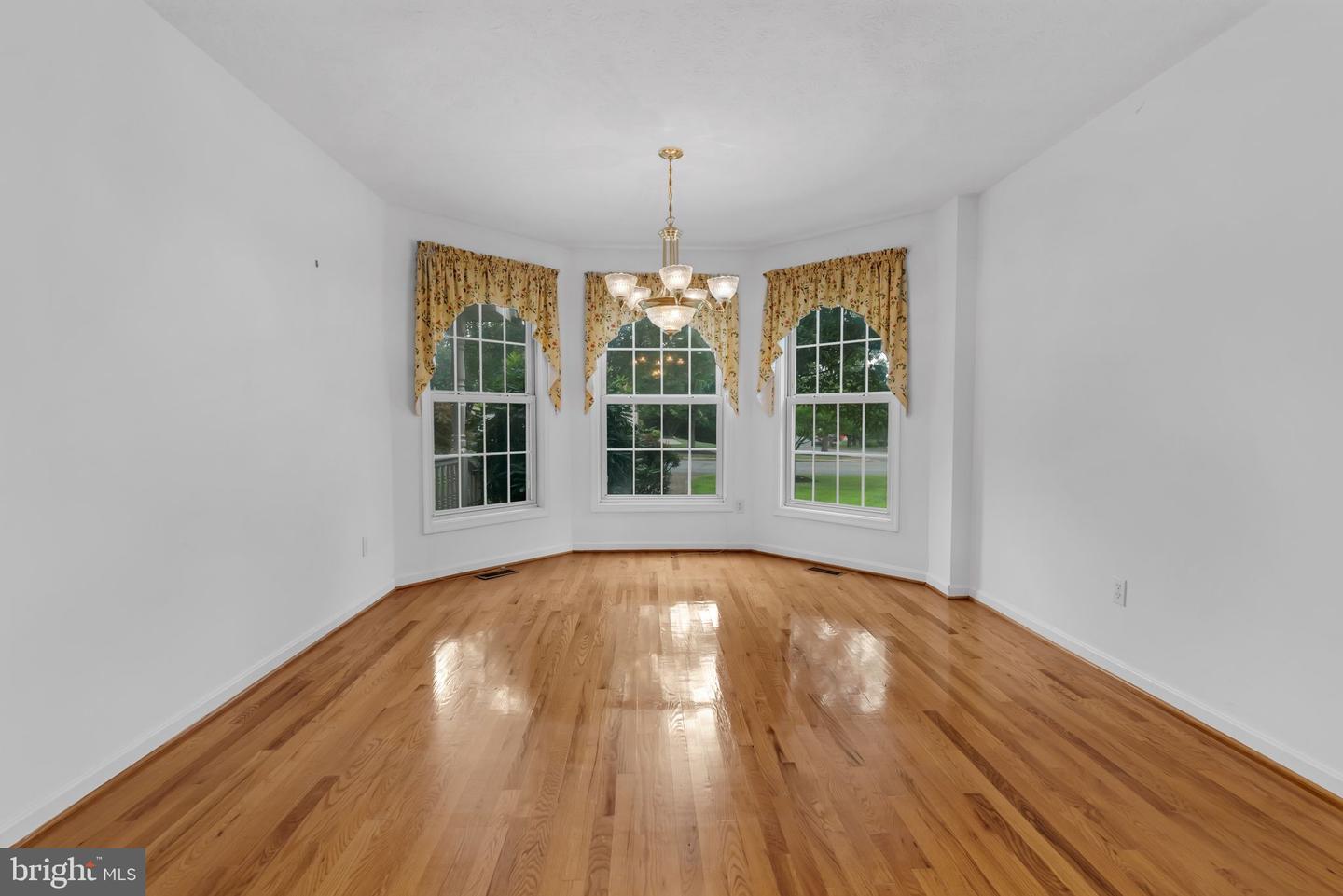 101 WINTERBERRY CT, WINCHESTER, Virginia 22602, 4 Bedrooms Bedrooms, ,3 BathroomsBathrooms,Residential,For sale,101 WINTERBERRY CT,VAFV2034788 MLS # VAFV2034788