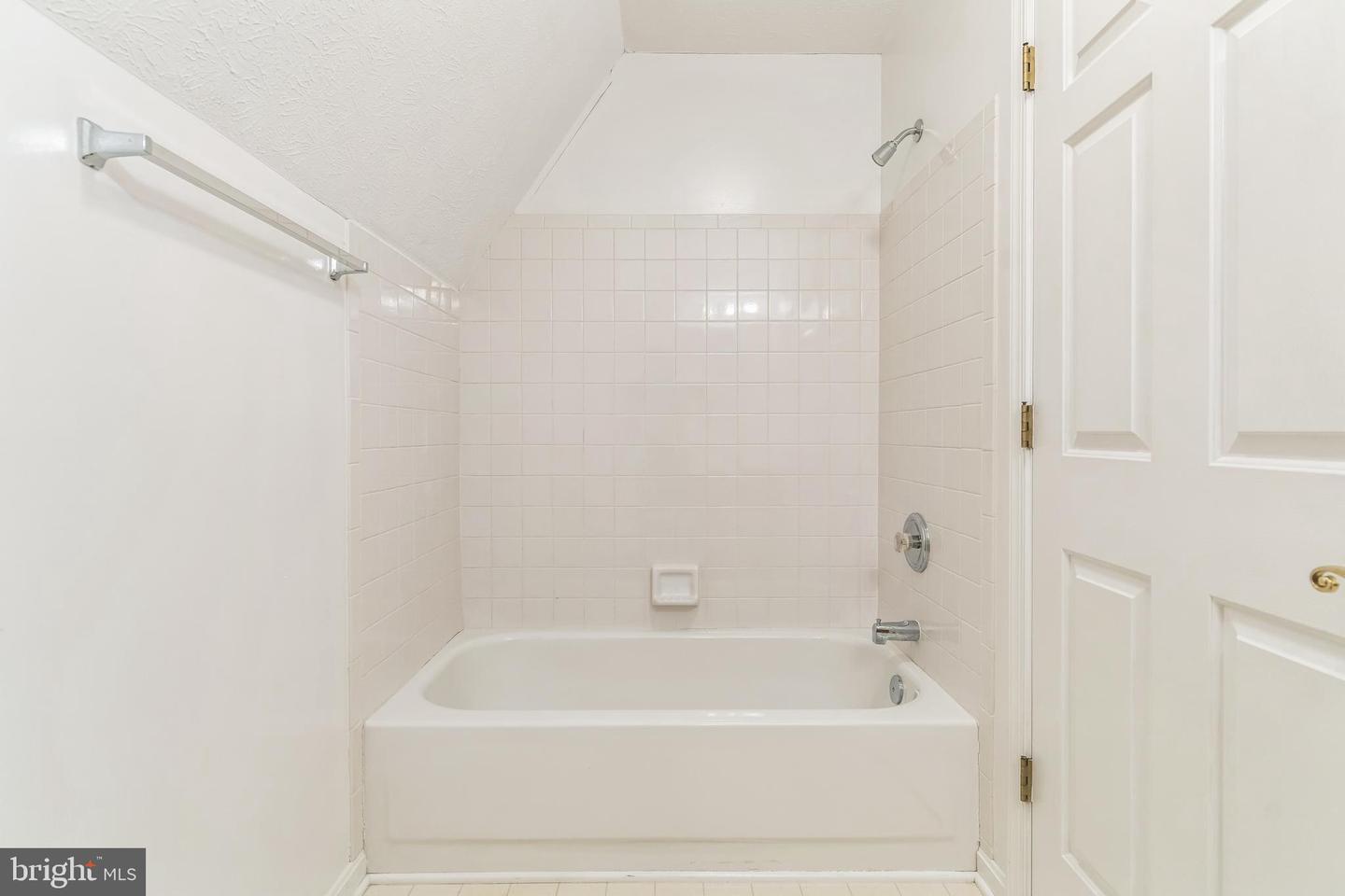 101 WINTERBERRY CT, WINCHESTER, Virginia 22602, 4 Bedrooms Bedrooms, ,3 BathroomsBathrooms,Residential,For sale,101 WINTERBERRY CT,VAFV2034788 MLS # VAFV2034788