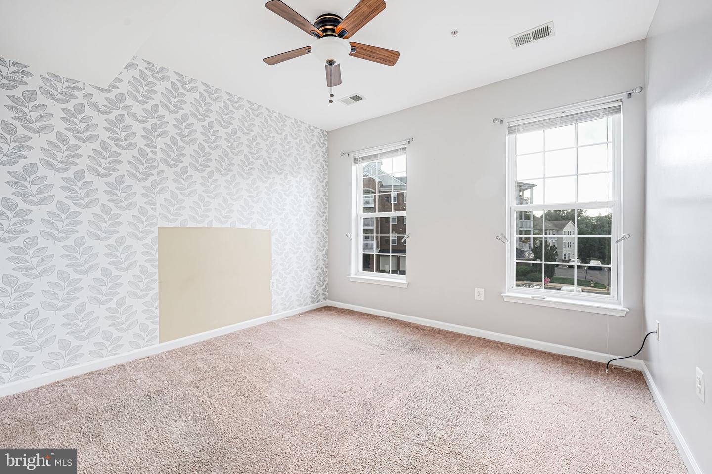9711 HANDERSON PL #UNIT 206, MANASSAS PARK, Virginia 20111, 2 Bedrooms Bedrooms, ,2 BathroomsBathrooms,Residential,For sale,9711 HANDERSON PL #UNIT 206,VAMP2003124 MLS # VAMP2003124