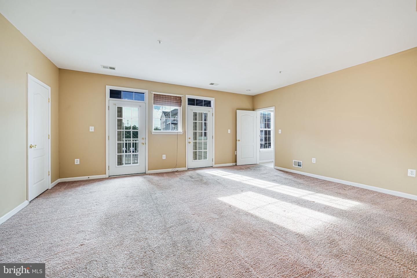 9711 HANDERSON PL #UNIT 206, MANASSAS PARK, Virginia 20111, 2 Bedrooms Bedrooms, ,2 BathroomsBathrooms,Residential,For sale,9711 HANDERSON PL #UNIT 206,VAMP2003124 MLS # VAMP2003124