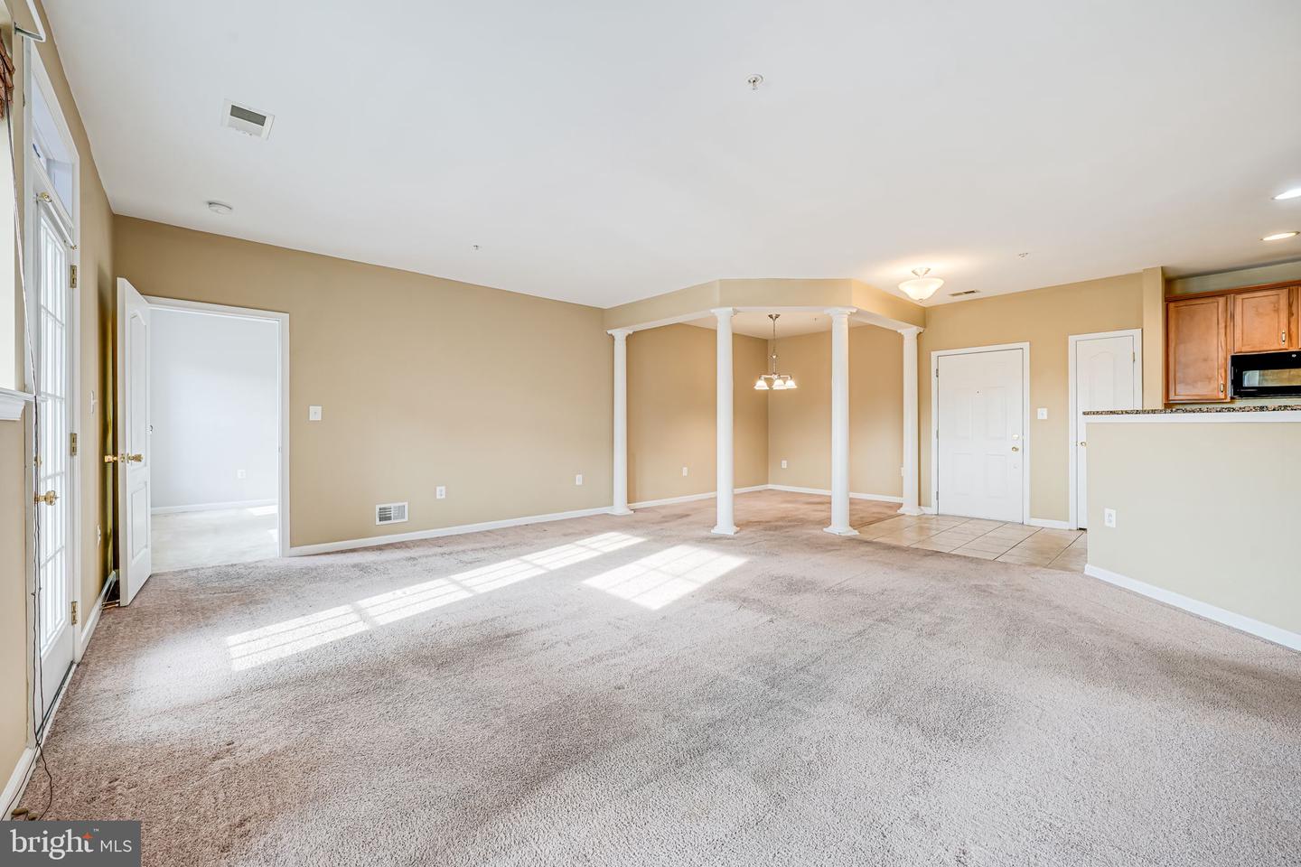 9711 HANDERSON PL #UNIT 206, MANASSAS PARK, Virginia 20111, 2 Bedrooms Bedrooms, ,2 BathroomsBathrooms,Residential,For sale,9711 HANDERSON PL #UNIT 206,VAMP2003124 MLS # VAMP2003124