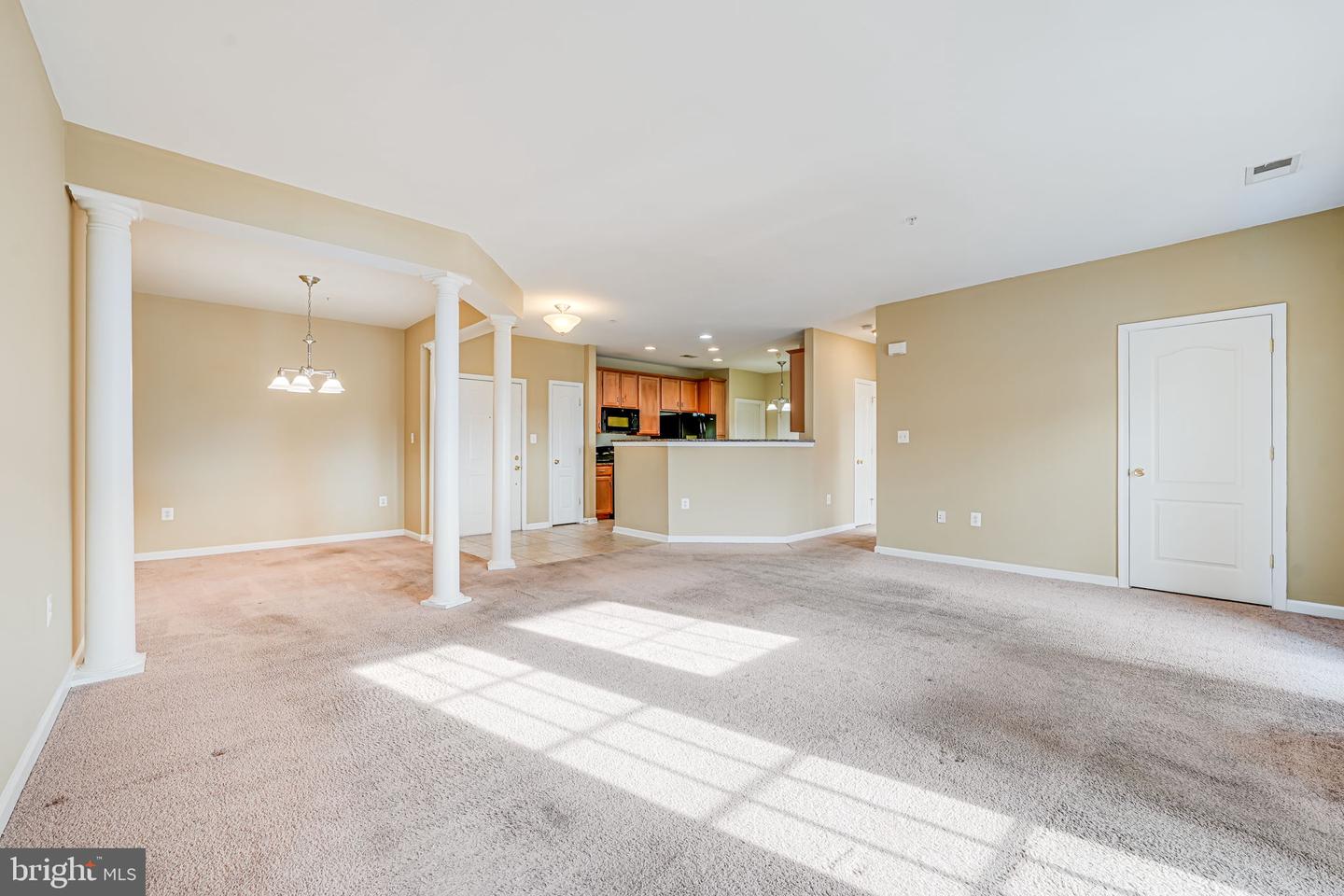 9711 HANDERSON PL #UNIT 206, MANASSAS PARK, Virginia 20111, 2 Bedrooms Bedrooms, ,2 BathroomsBathrooms,Residential,For sale,9711 HANDERSON PL #UNIT 206,VAMP2003124 MLS # VAMP2003124