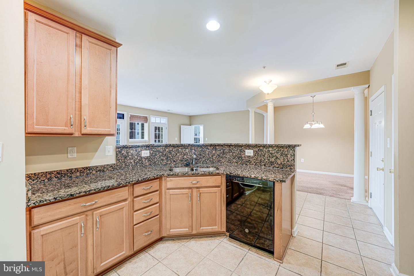 9711 HANDERSON PL #UNIT 206, MANASSAS PARK, Virginia 20111, 2 Bedrooms Bedrooms, ,2 BathroomsBathrooms,Residential,For sale,9711 HANDERSON PL #UNIT 206,VAMP2003124 MLS # VAMP2003124