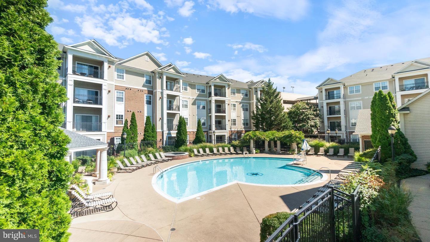 12945 CENTRE PARK CIR #310, HERNDON, Virginia 20171, 3 Bedrooms Bedrooms, ,2 BathroomsBathrooms,Residential,For sale,12945 CENTRE PARK CIR #310,VAFX2251760 MLS # VAFX2251760