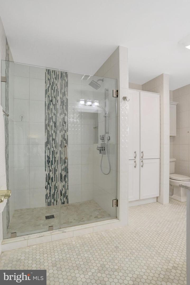 8552 BAUER CIR, SPRINGFIELD, Virginia 22152, 4 Bedrooms Bedrooms, ,3 BathroomsBathrooms,Residential,For sale,8552 BAUER CIR,VAFX2252712 MLS # VAFX2252712