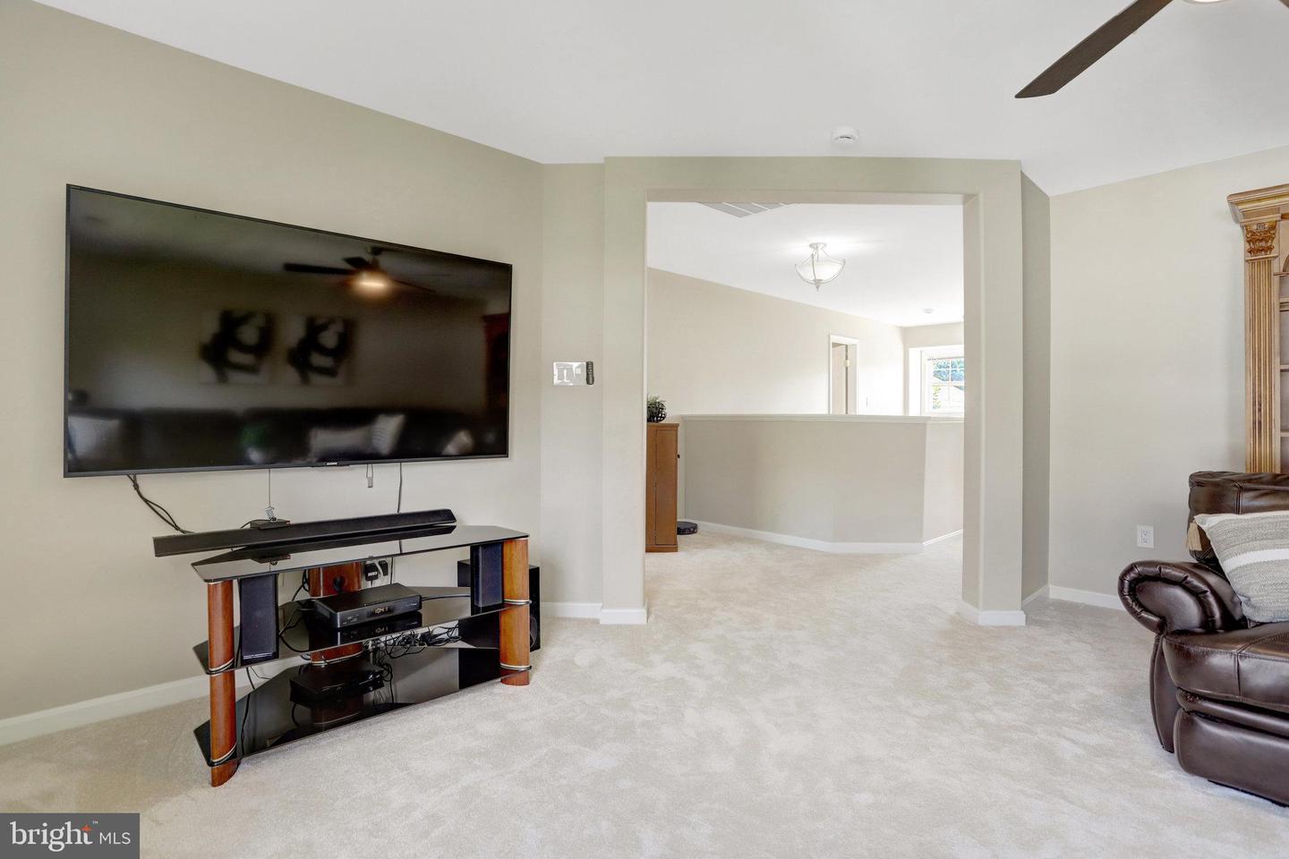 8552 BAUER CIR, SPRINGFIELD, Virginia 22152, 4 Bedrooms Bedrooms, ,3 BathroomsBathrooms,Residential,For sale,8552 BAUER CIR,VAFX2252712 MLS # VAFX2252712
