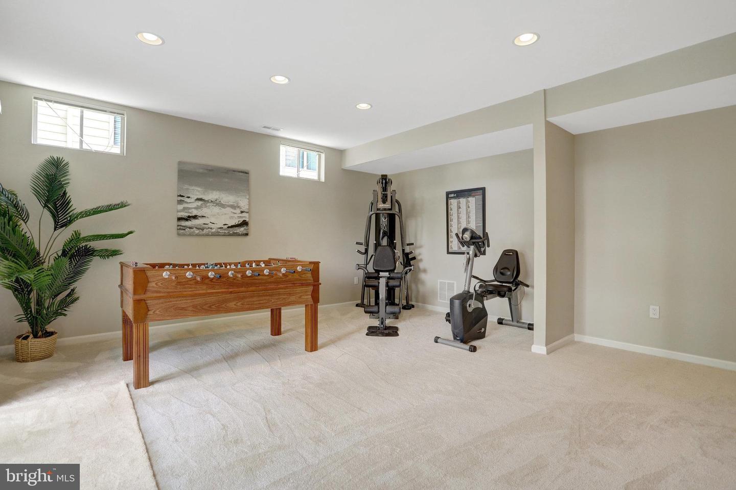 8552 BAUER CIR, SPRINGFIELD, Virginia 22152, 4 Bedrooms Bedrooms, ,3 BathroomsBathrooms,Residential,For sale,8552 BAUER CIR,VAFX2252712 MLS # VAFX2252712