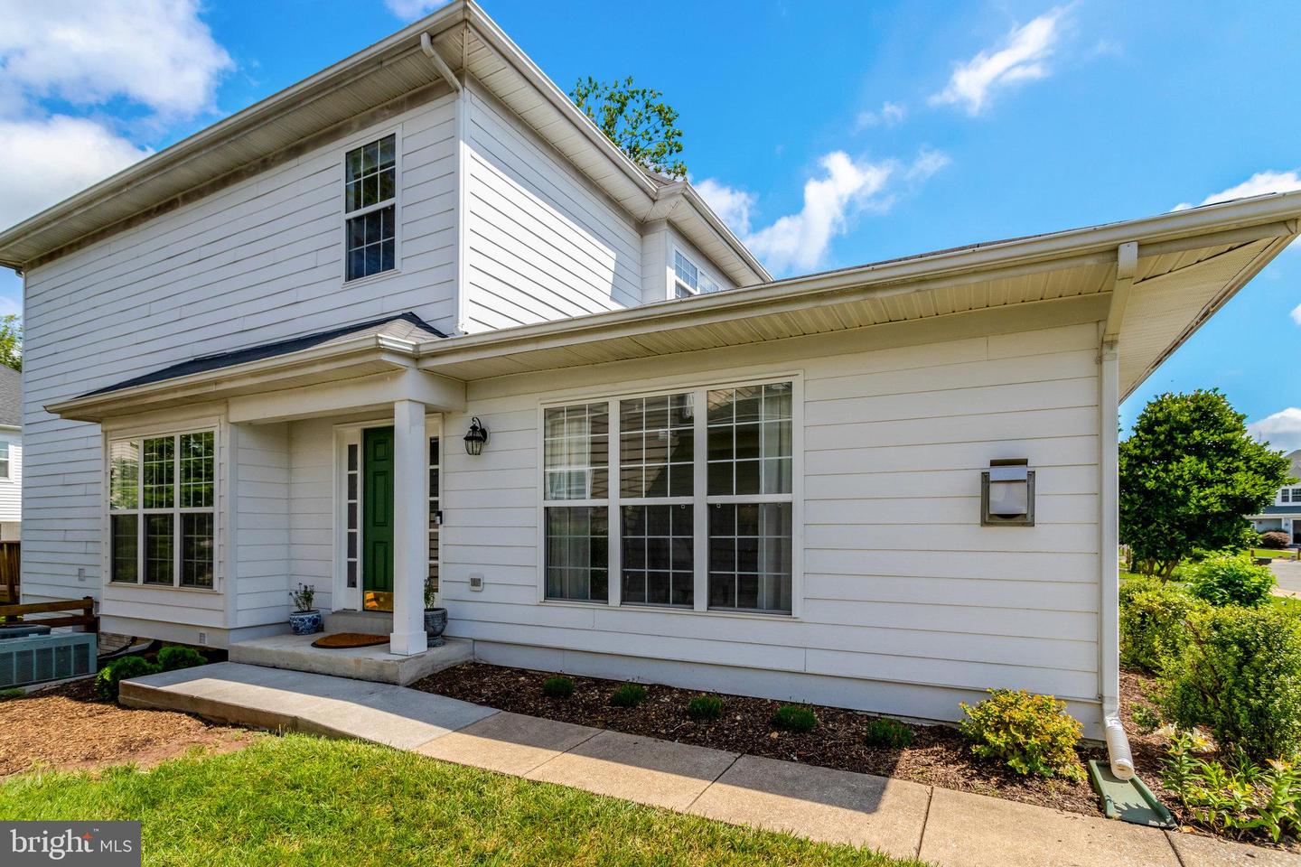 8552 BAUER CIR, SPRINGFIELD, Virginia 22152, 4 Bedrooms Bedrooms, ,3 BathroomsBathrooms,Residential,For sale,8552 BAUER CIR,VAFX2252712 MLS # VAFX2252712