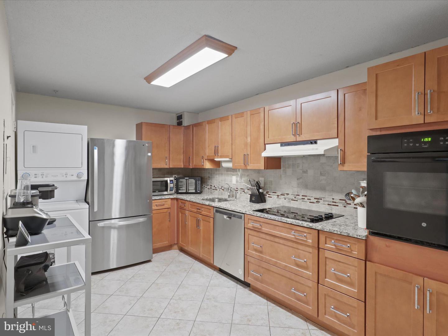 205 YOAKUM PKWY #1020, ALEXANDRIA, Virginia 22304, 2 Bedrooms Bedrooms, ,1 BathroomBathrooms,Residential,For sale,205 YOAKUM PKWY #1020,VAAX2047102 MLS # VAAX2047102