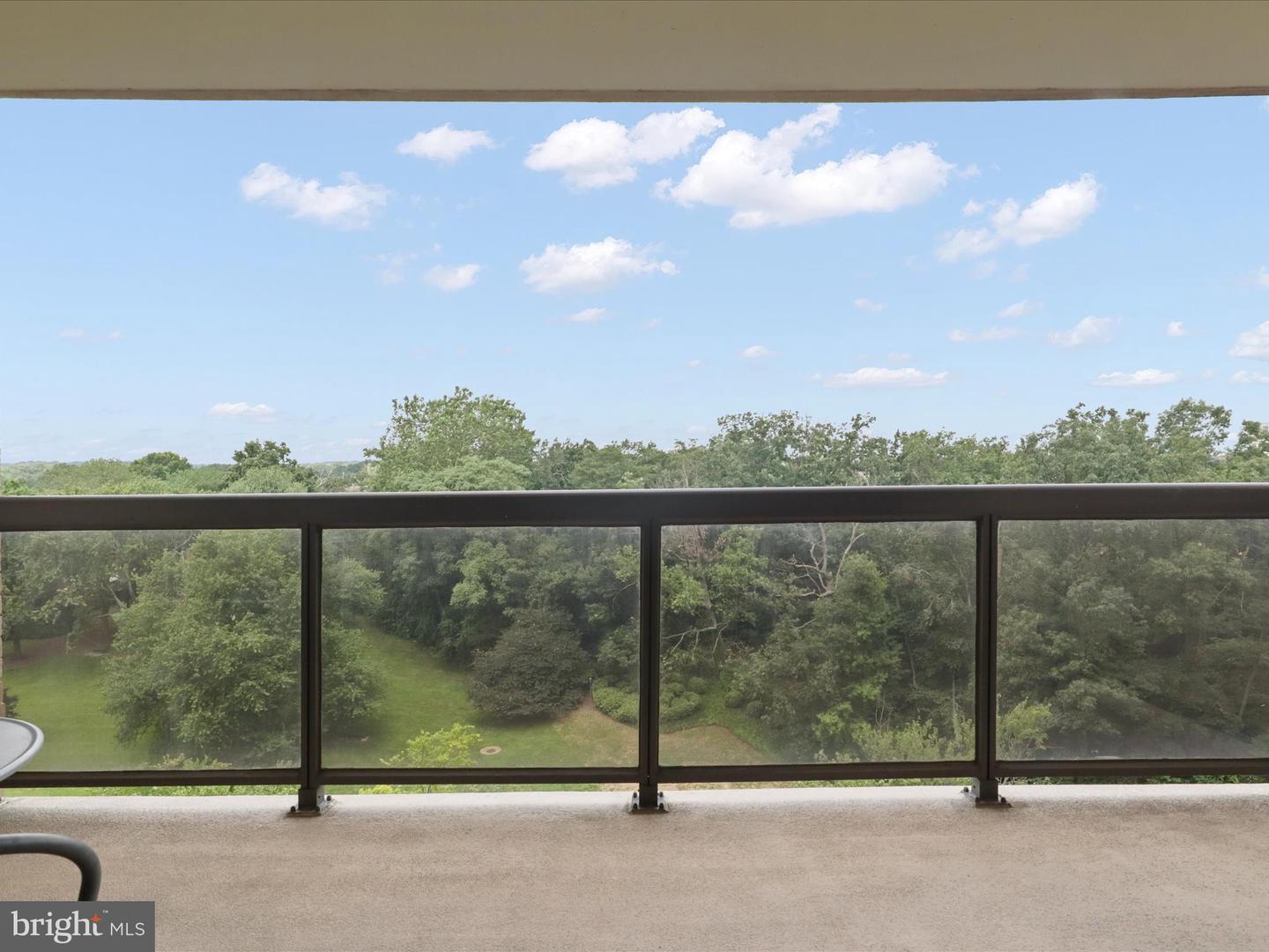 205 YOAKUM PKWY #1020, ALEXANDRIA, Virginia 22304, 2 Bedrooms Bedrooms, ,1 BathroomBathrooms,Residential,For sale,205 YOAKUM PKWY #1020,VAAX2047102 MLS # VAAX2047102