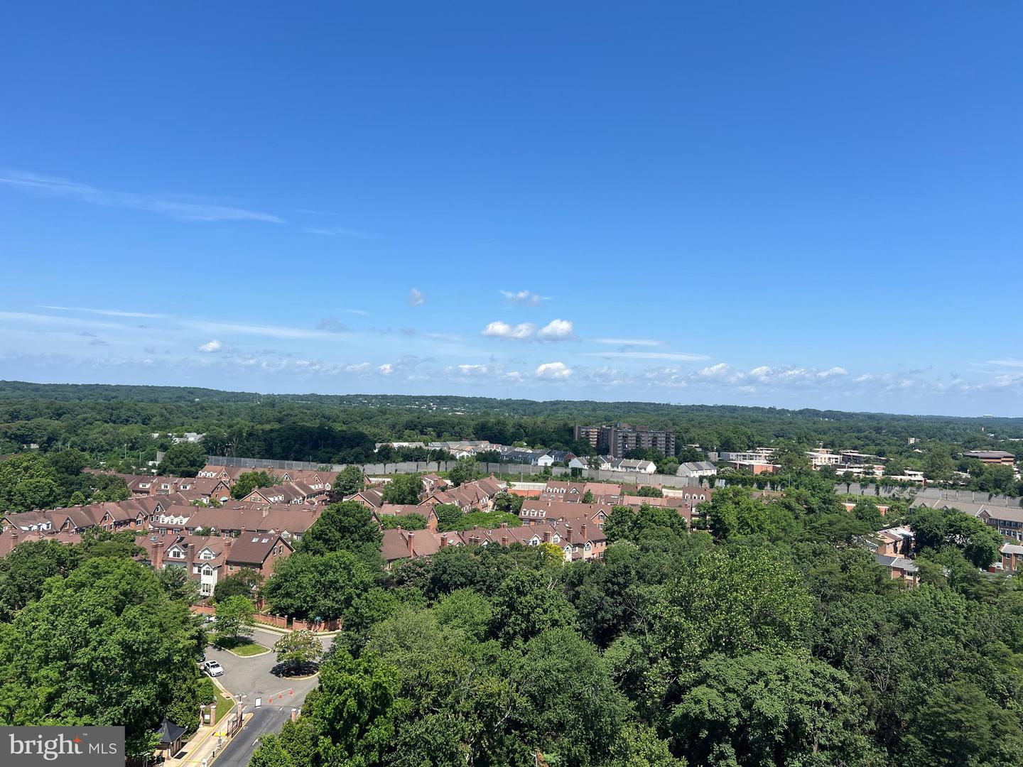 205 YOAKUM PKWY #1020, ALEXANDRIA, Virginia 22304, 2 Bedrooms Bedrooms, ,1 BathroomBathrooms,Residential,For sale,205 YOAKUM PKWY #1020,VAAX2047102 MLS # VAAX2047102