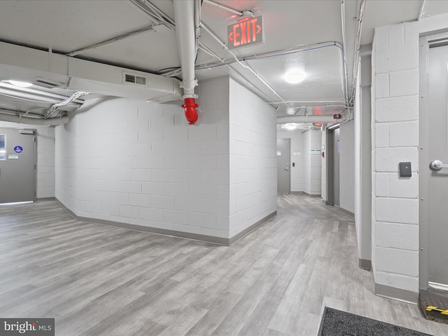205 YOAKUM PKWY #1020, ALEXANDRIA, Virginia 22304, 2 Bedrooms Bedrooms, ,1 BathroomBathrooms,Residential,For sale,205 YOAKUM PKWY #1020,VAAX2047102 MLS # VAAX2047102