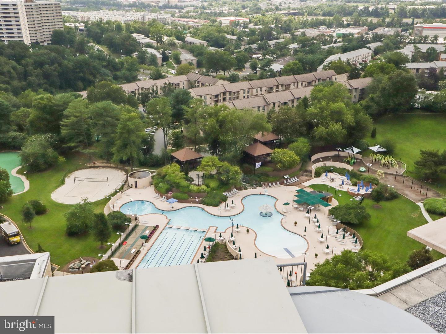 205 YOAKUM PKWY #1020, ALEXANDRIA, Virginia 22304, 2 Bedrooms Bedrooms, ,1 BathroomBathrooms,Residential,For sale,205 YOAKUM PKWY #1020,VAAX2047102 MLS # VAAX2047102