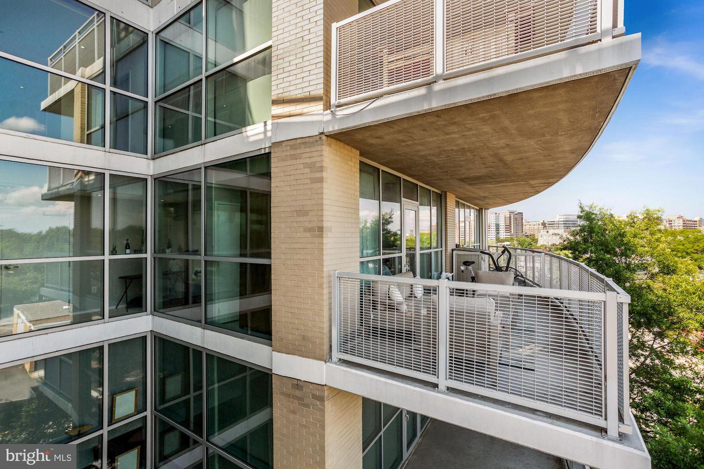 3409 WILSON BLVD #513, ARLINGTON, Virginia 22201, 1 Bedroom Bedrooms, ,1 BathroomBathrooms,Residential,For sale,3409 WILSON BLVD #513,VAAR2060272 MLS # VAAR2060272
