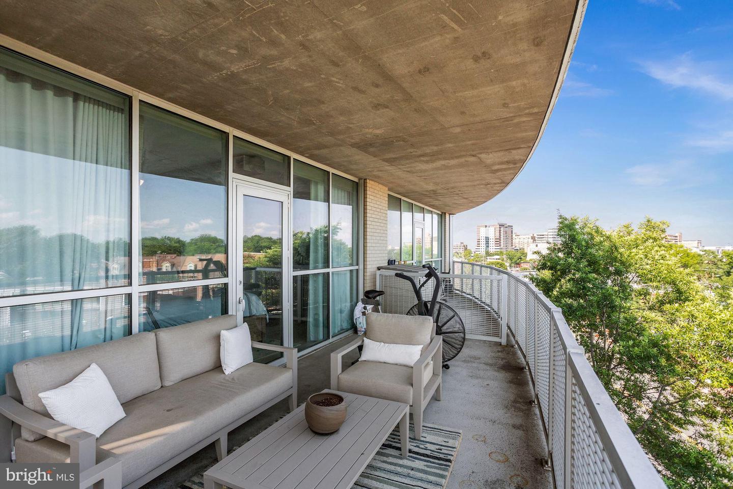 3409 WILSON BLVD #513, ARLINGTON, Virginia 22201, 1 Bedroom Bedrooms, ,1 BathroomBathrooms,Residential,For sale,3409 WILSON BLVD #513,VAAR2060272 MLS # VAAR2060272