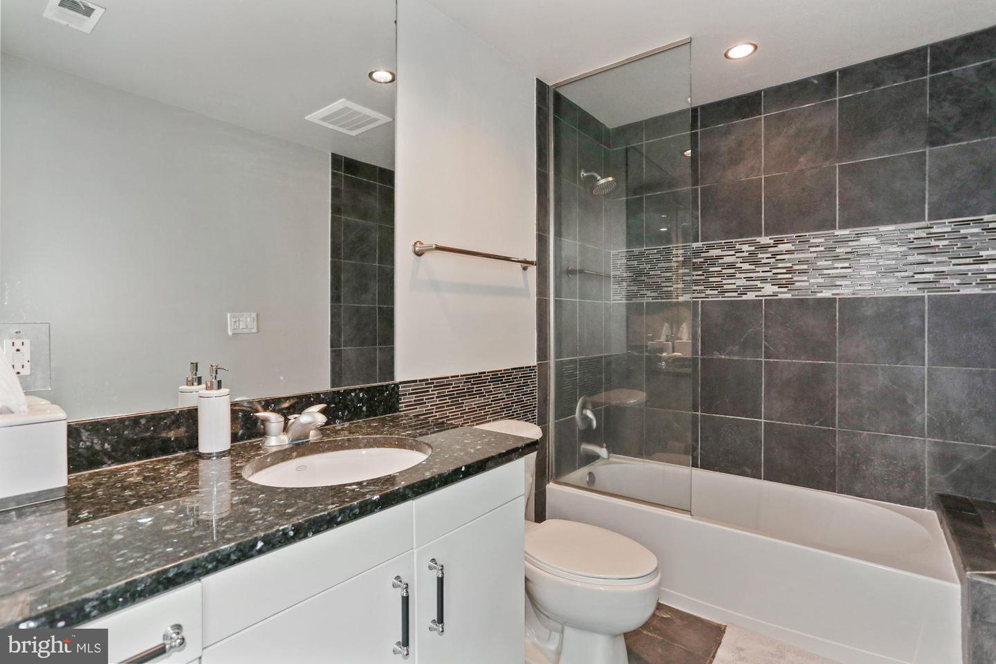 3409 WILSON BLVD #513, ARLINGTON, Virginia 22201, 1 Bedroom Bedrooms, ,1 BathroomBathrooms,Residential,For sale,3409 WILSON BLVD #513,VAAR2060272 MLS # VAAR2060272