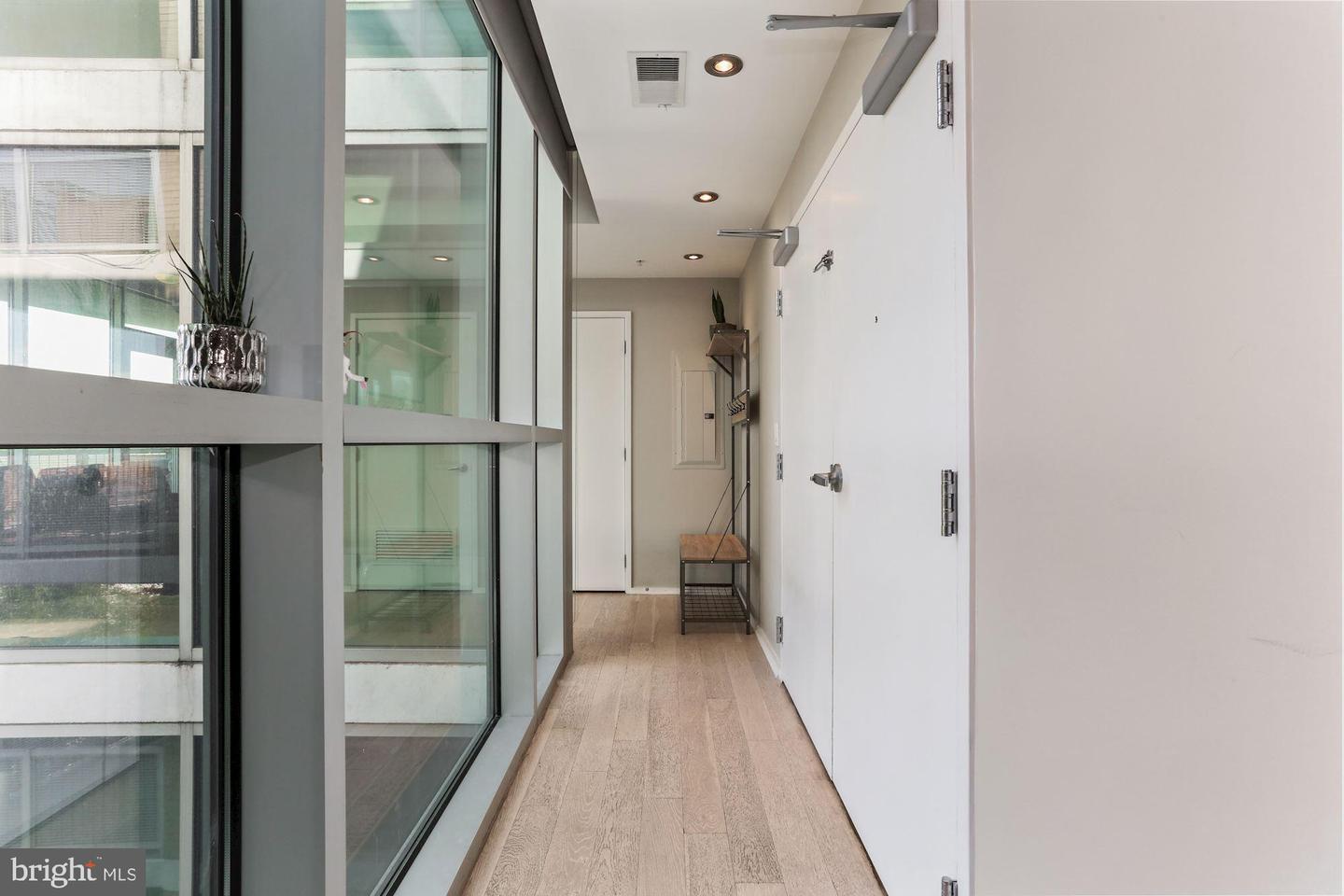 3409 WILSON BLVD #513, ARLINGTON, Virginia 22201, 1 Bedroom Bedrooms, ,1 BathroomBathrooms,Residential,For sale,3409 WILSON BLVD #513,VAAR2060272 MLS # VAAR2060272