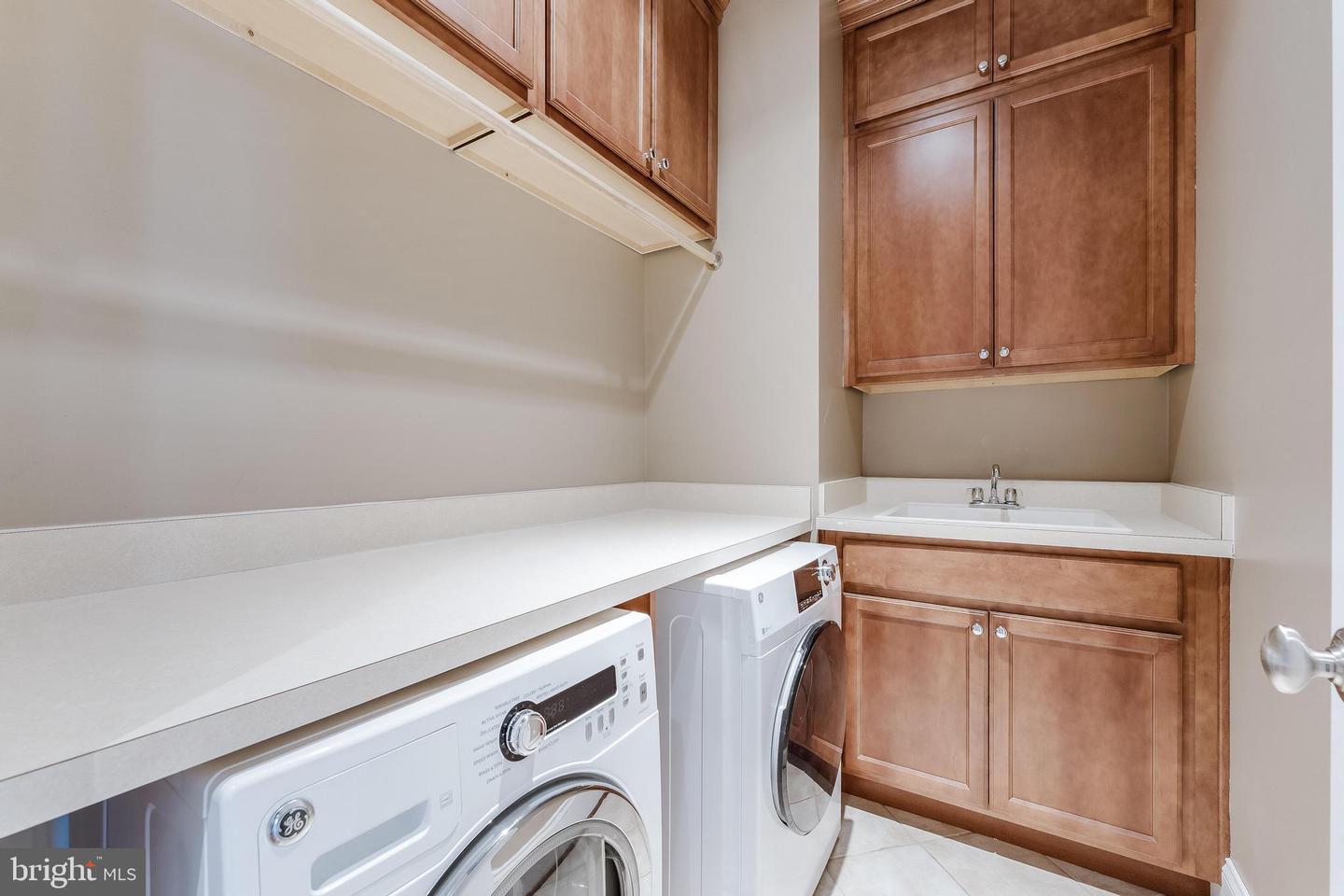 2122 MCCONVEY PL, FALLS CHURCH, Virginia 22043, 4 Bedrooms Bedrooms, ,3 BathroomsBathrooms,Residential,For sale,2122 MCCONVEY PL,VAFX2253850 MLS # VAFX2253850