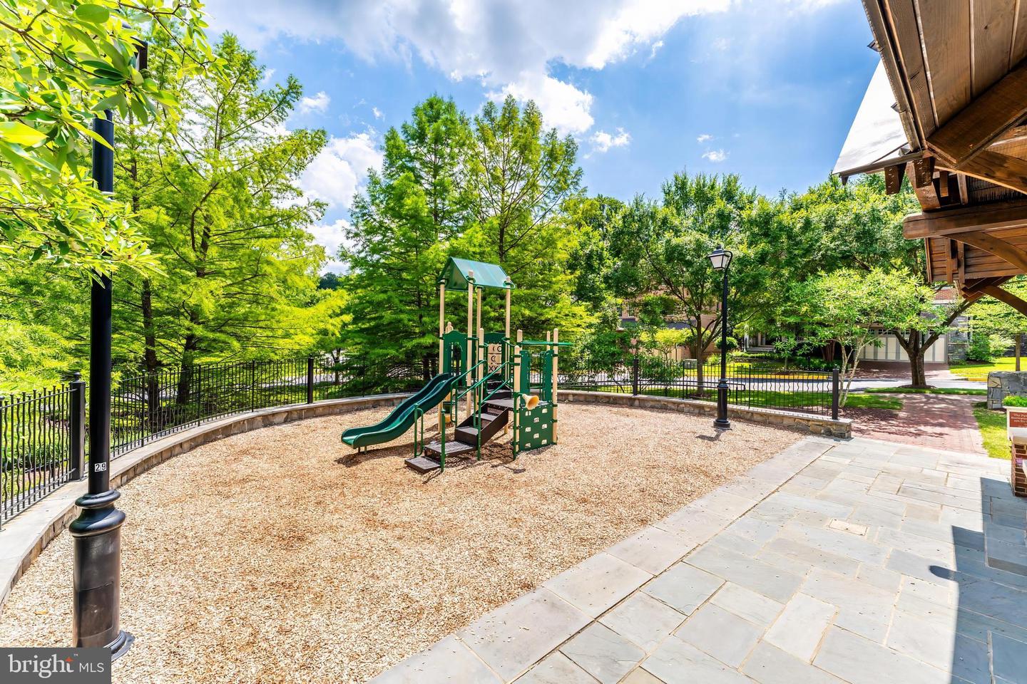 2122 MCCONVEY PL, FALLS CHURCH, Virginia 22043, 4 Bedrooms Bedrooms, ,3 BathroomsBathrooms,Residential,For sale,2122 MCCONVEY PL,VAFX2253850 MLS # VAFX2253850
