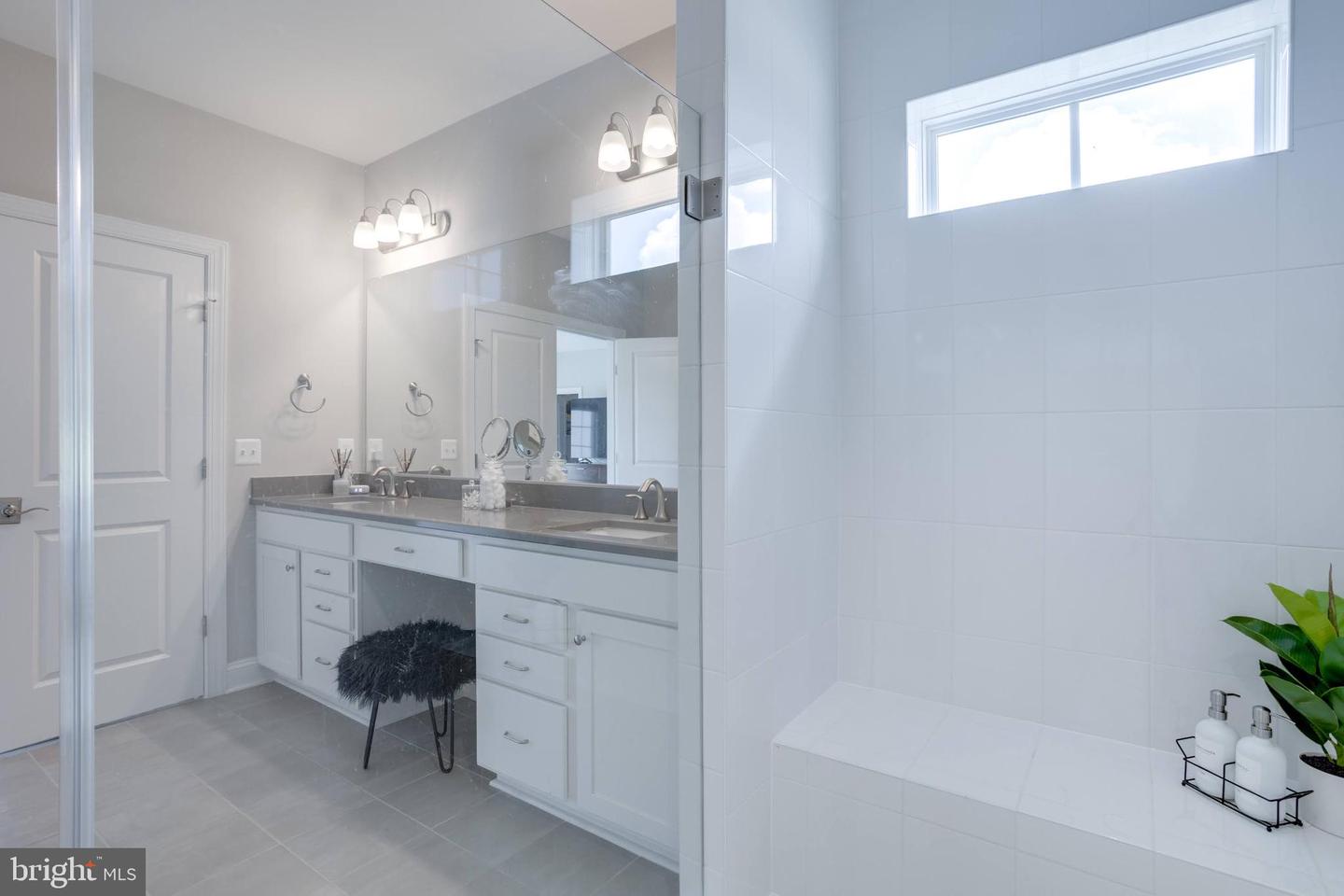 3139 SILVAN WOODS DR, FAIRFAX, Virginia 22031, 7 Bedrooms Bedrooms, ,5 BathroomsBathrooms,Residential,For sale,3139 SILVAN WOODS DR,VAFX2253910 MLS # VAFX2253910