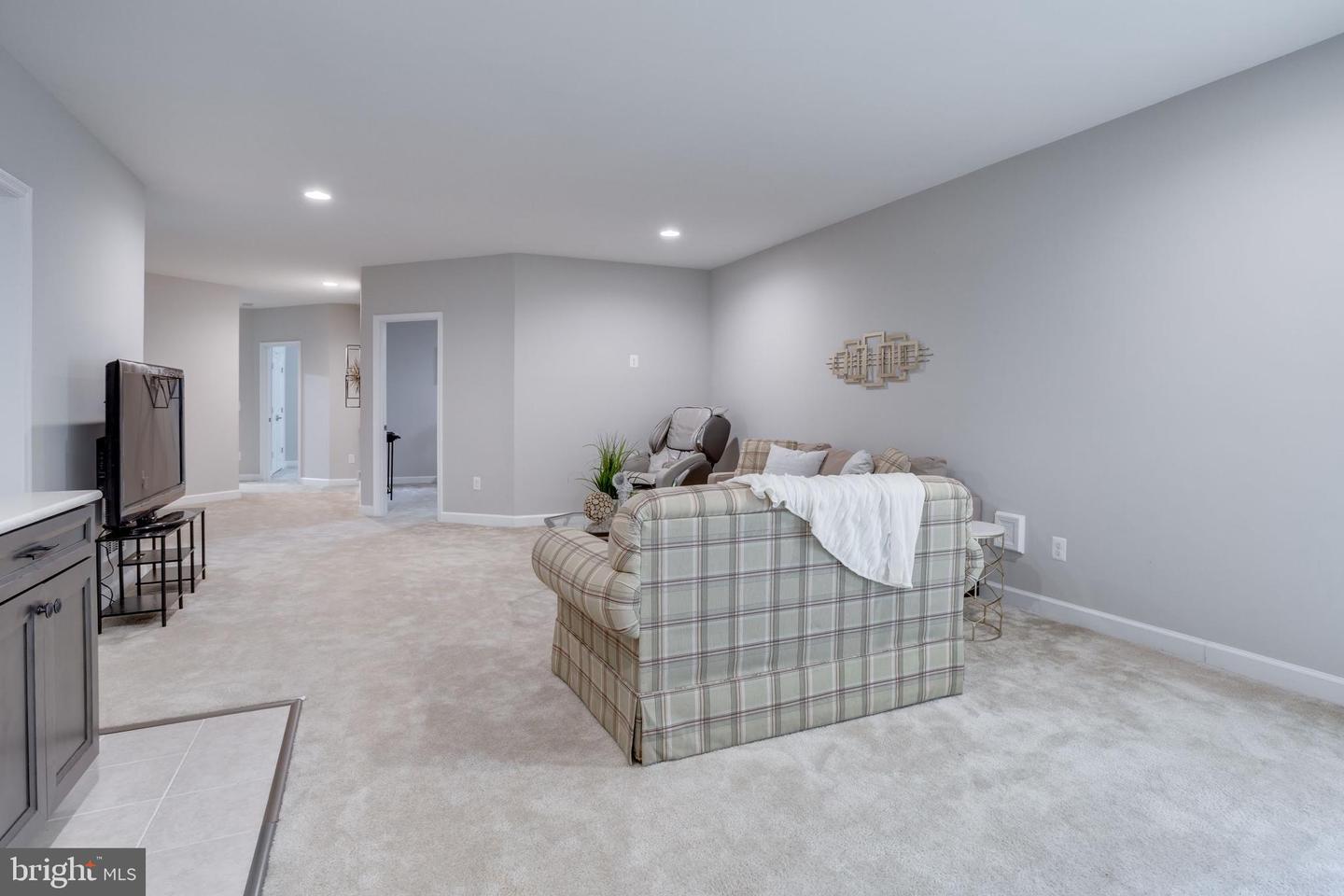 3139 SILVAN WOODS DR, FAIRFAX, Virginia 22031, 7 Bedrooms Bedrooms, ,5 BathroomsBathrooms,Residential,For sale,3139 SILVAN WOODS DR,VAFX2253910 MLS # VAFX2253910