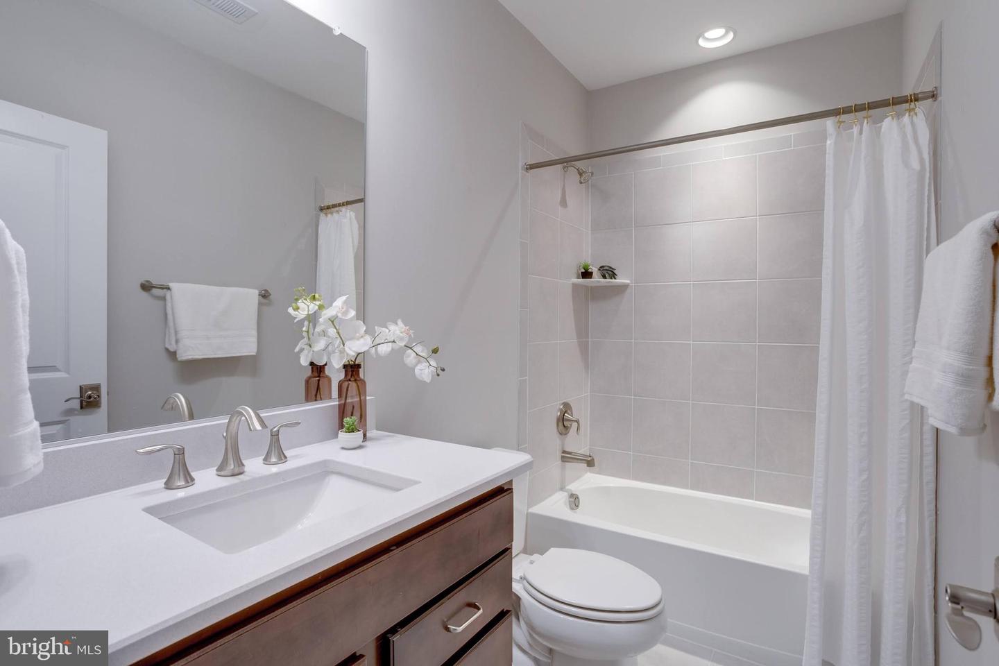3139 SILVAN WOODS DR, FAIRFAX, Virginia 22031, 7 Bedrooms Bedrooms, ,5 BathroomsBathrooms,Residential,For sale,3139 SILVAN WOODS DR,VAFX2253910 MLS # VAFX2253910