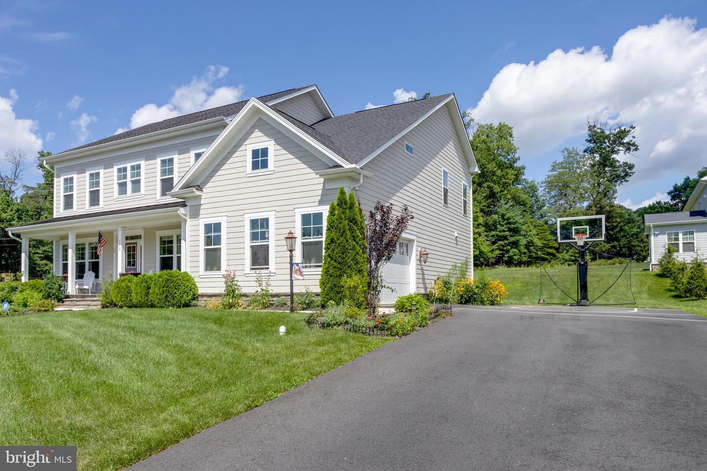 3139 SILVAN WOODS DR, FAIRFAX, Virginia 22031, 7 Bedrooms Bedrooms, ,5 BathroomsBathrooms,Residential,For sale,3139 SILVAN WOODS DR,VAFX2253910 MLS # VAFX2253910
