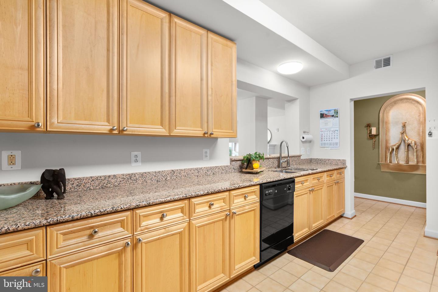 485 HARBOR SIDE ST #310, WOODBRIDGE, Virginia 22191, 2 Bedrooms Bedrooms, ,2 BathroomsBathrooms,Residential,For sale,485 HARBOR SIDE ST #310,VAPW2098762 MLS # VAPW2098762