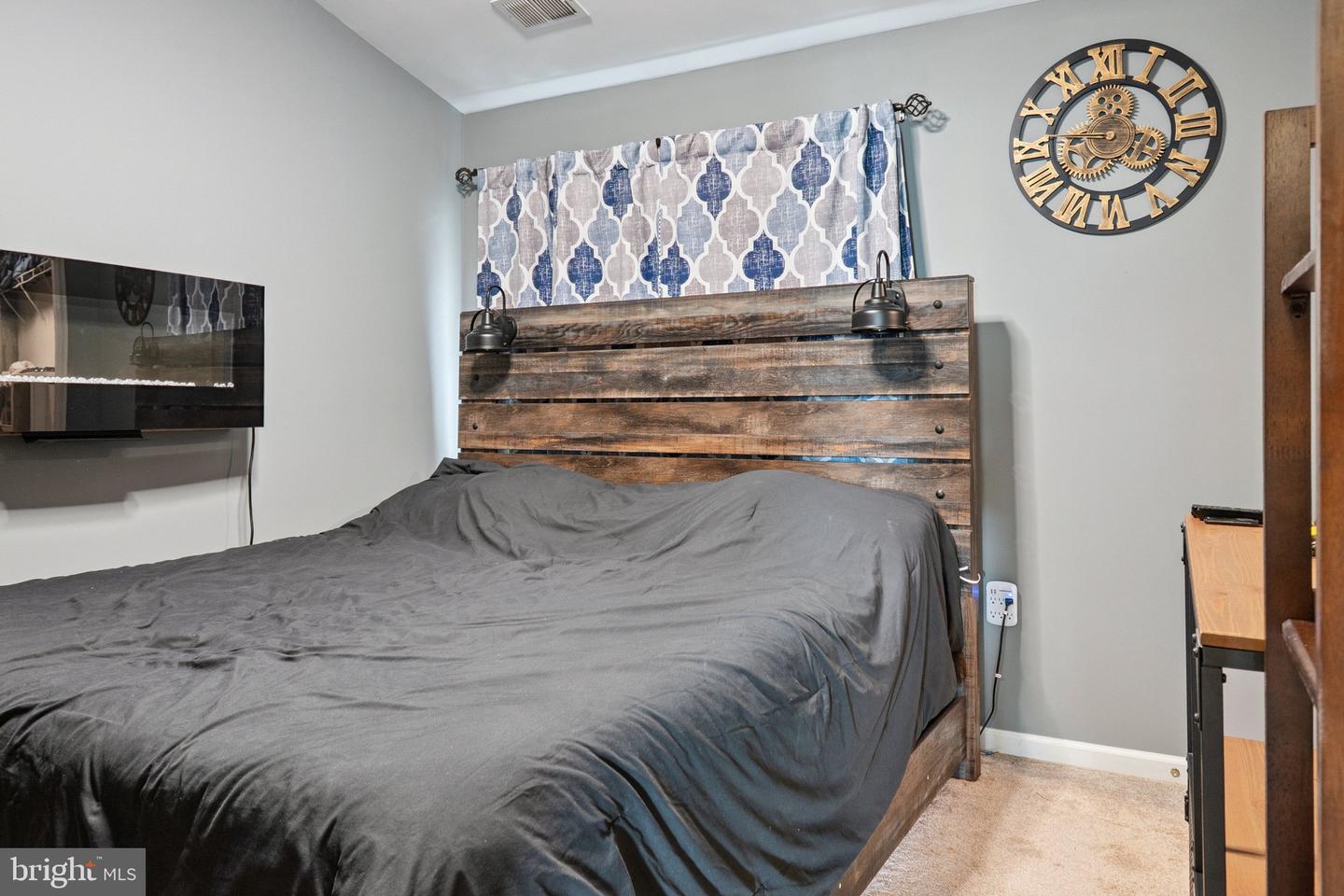 17363 AVION SQ, ROUND HILL, Virginia 20141, 4 Bedrooms Bedrooms, ,2 BathroomsBathrooms,Residential,For sale,17363 AVION SQ,VALO2101540 MLS # VALO2101540