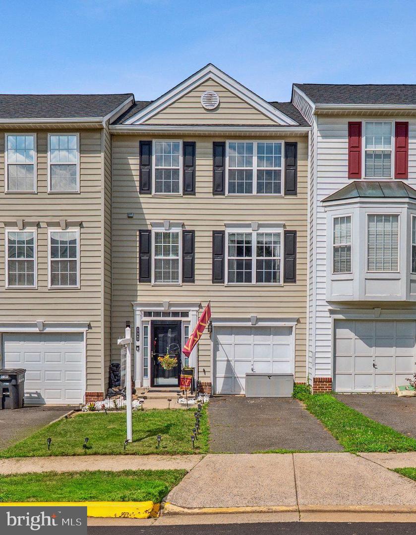 17363 AVION SQ, ROUND HILL, Virginia 20141, 4 Bedrooms Bedrooms, ,2 BathroomsBathrooms,Residential,For sale,17363 AVION SQ,VALO2101540 MLS # VALO2101540